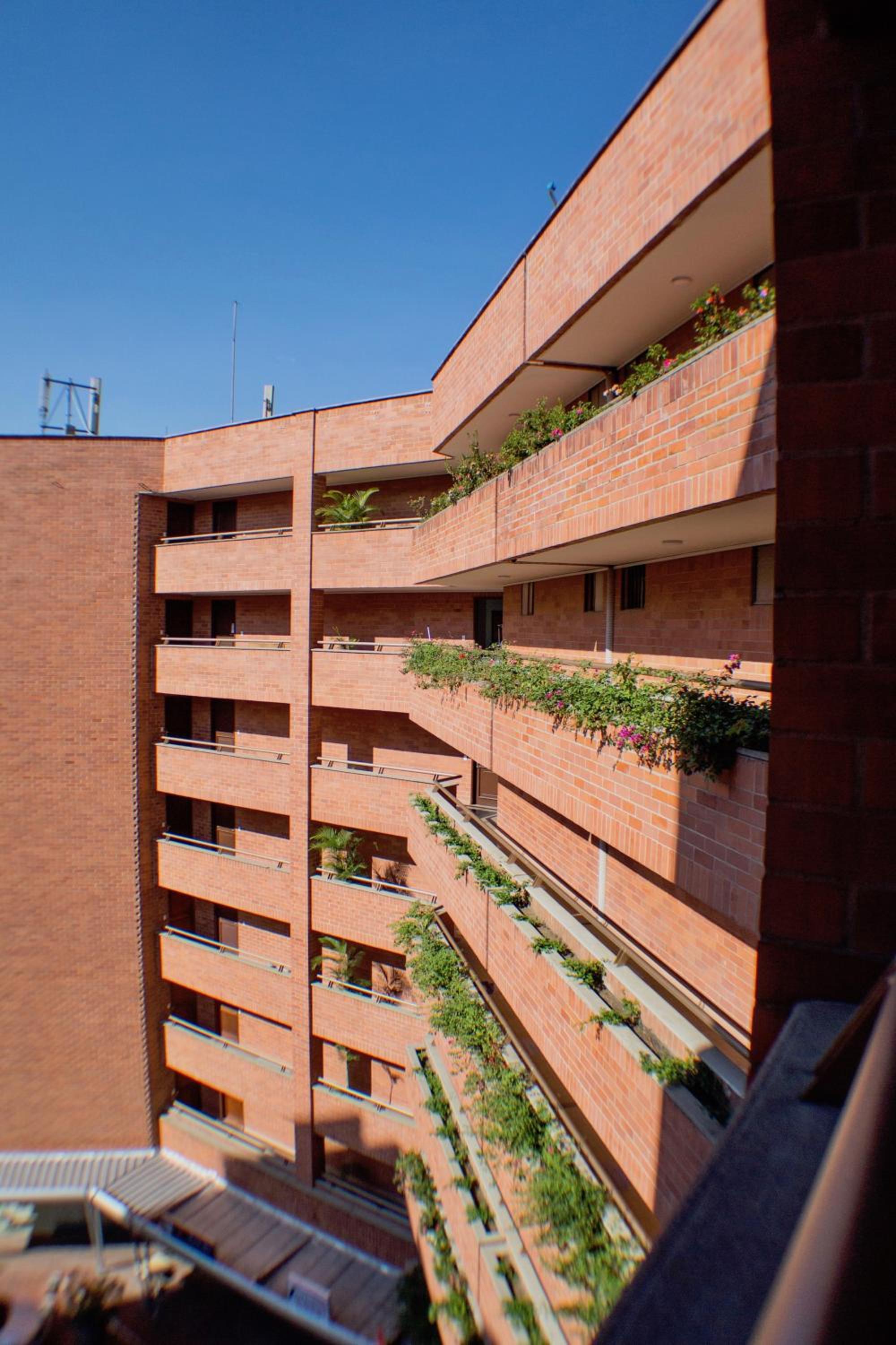 Portal del Rodeo ApartaHotel - Arkadia Mall