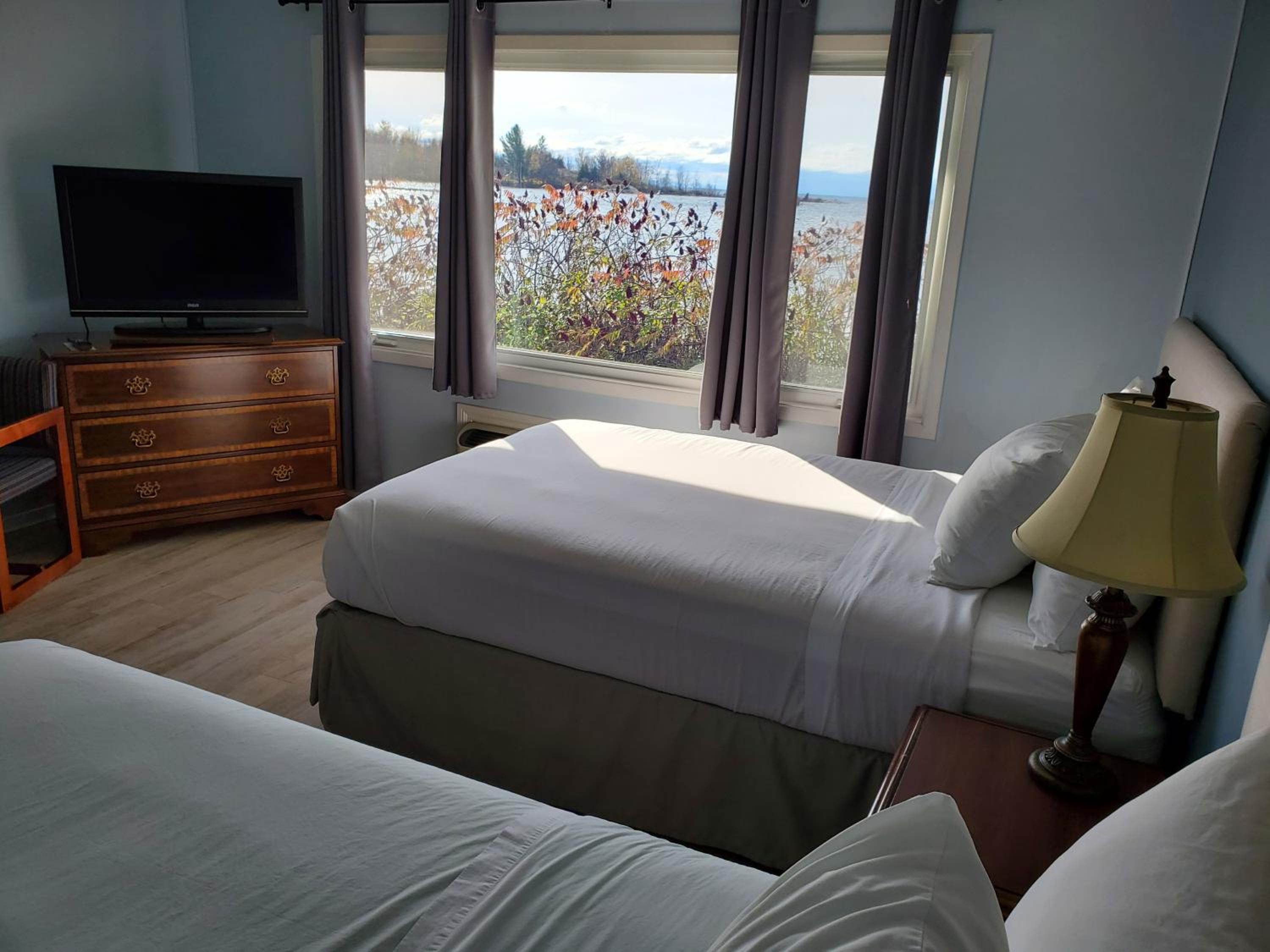 Carolyn Beach Inn