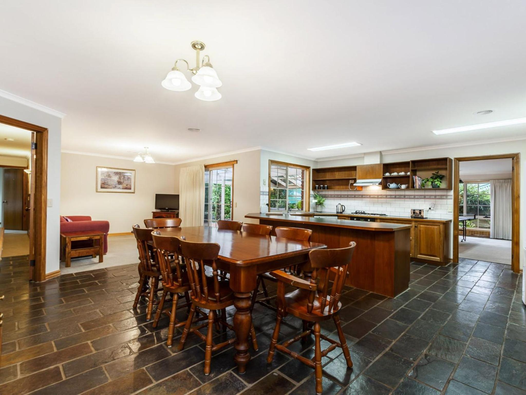 Warrnambool Vacations - Comfort on Conns - Property Image 2