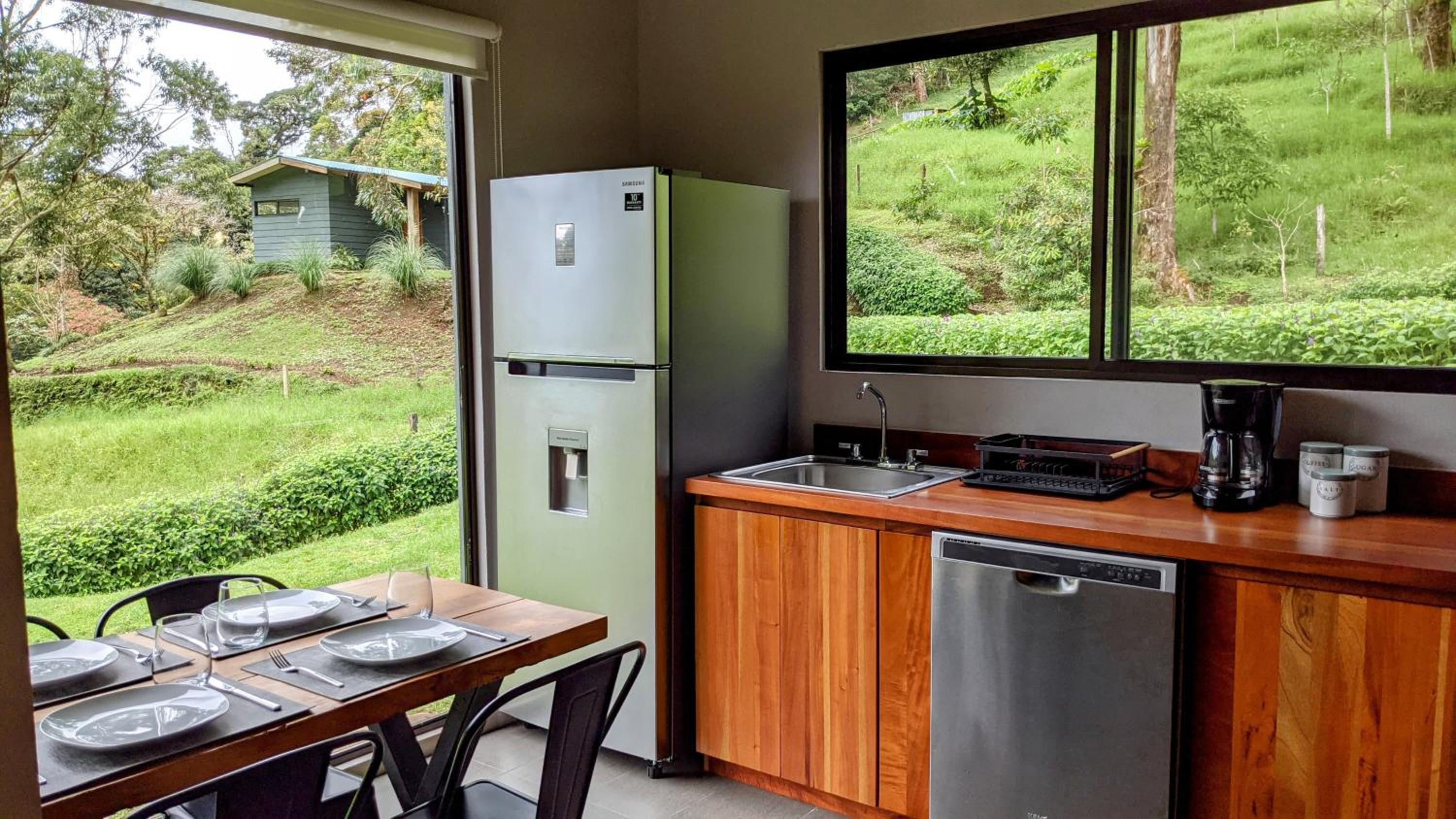 Olingo Monteverde - Stunning Home Near Adventure Parks