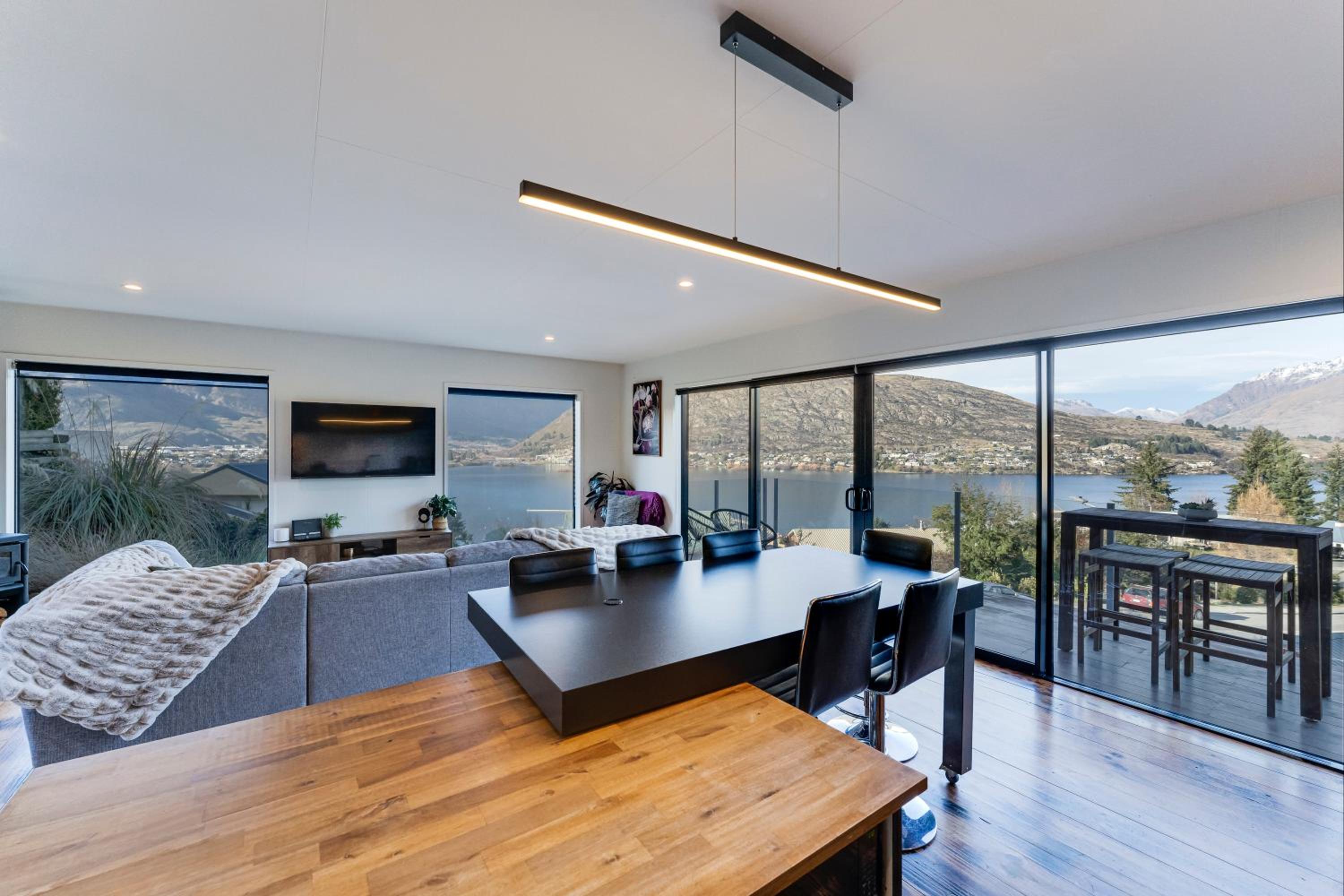 Viscount Haven - Lake Views view 4