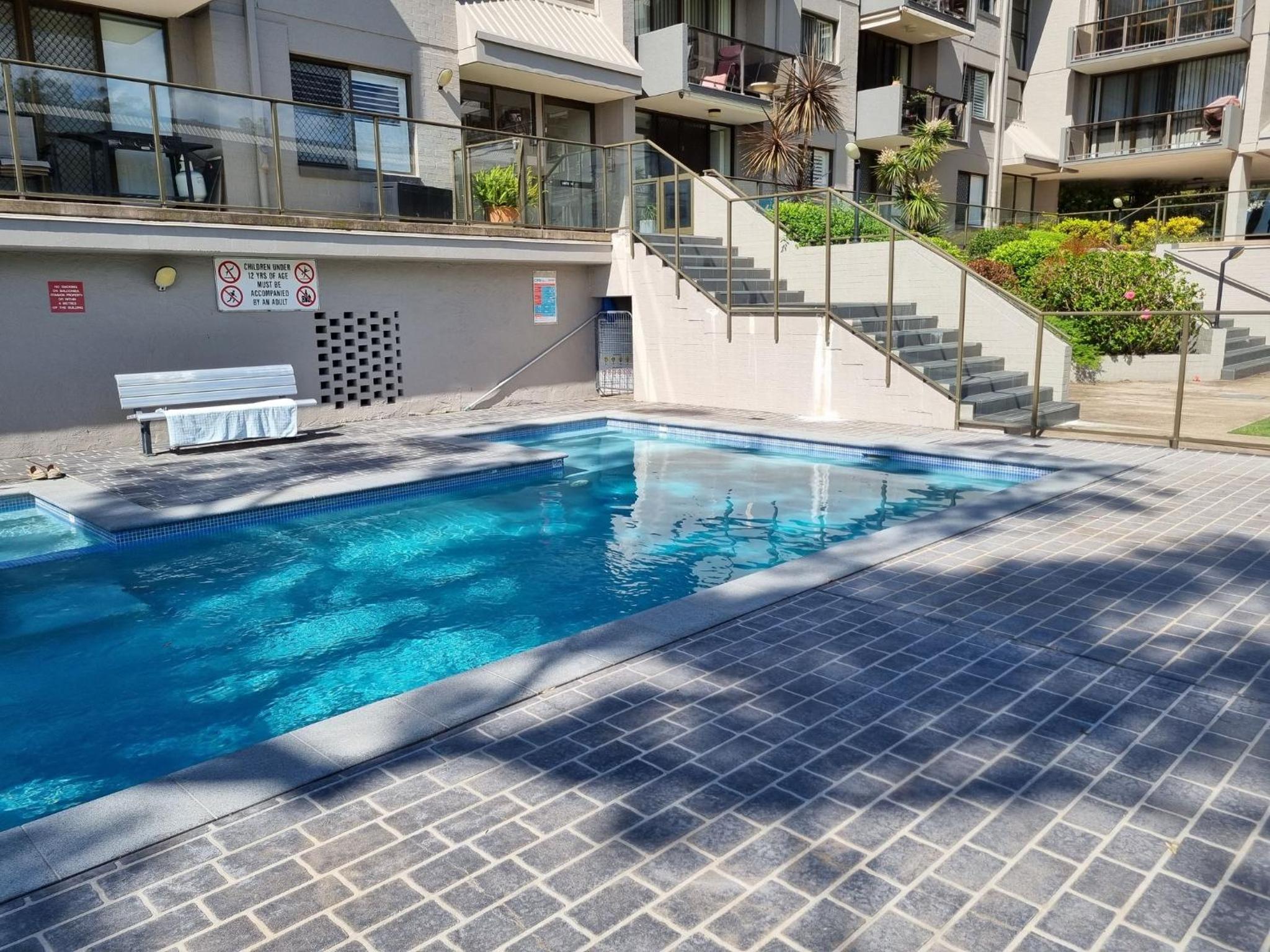 The Poplars, 2,36 Magnus Street - Comfortable Unit With Air Conditioning and Wi-Fi
