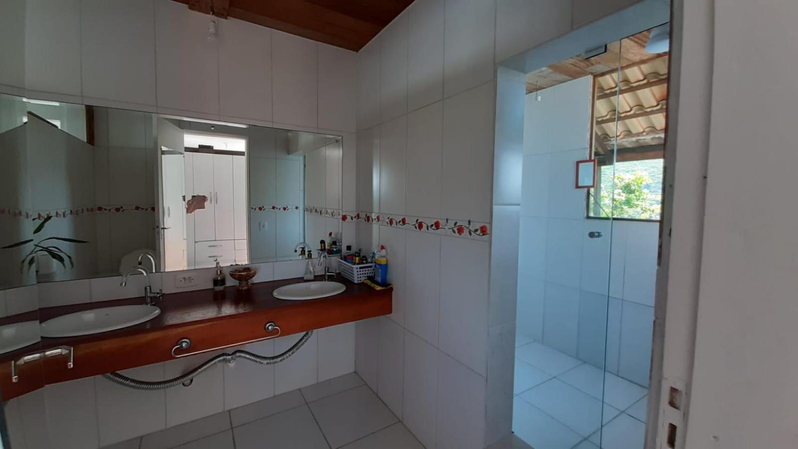 CASA COM PISCINA e VISTA PARA O MAR - Porto Belo-SC Bombinhas-SC