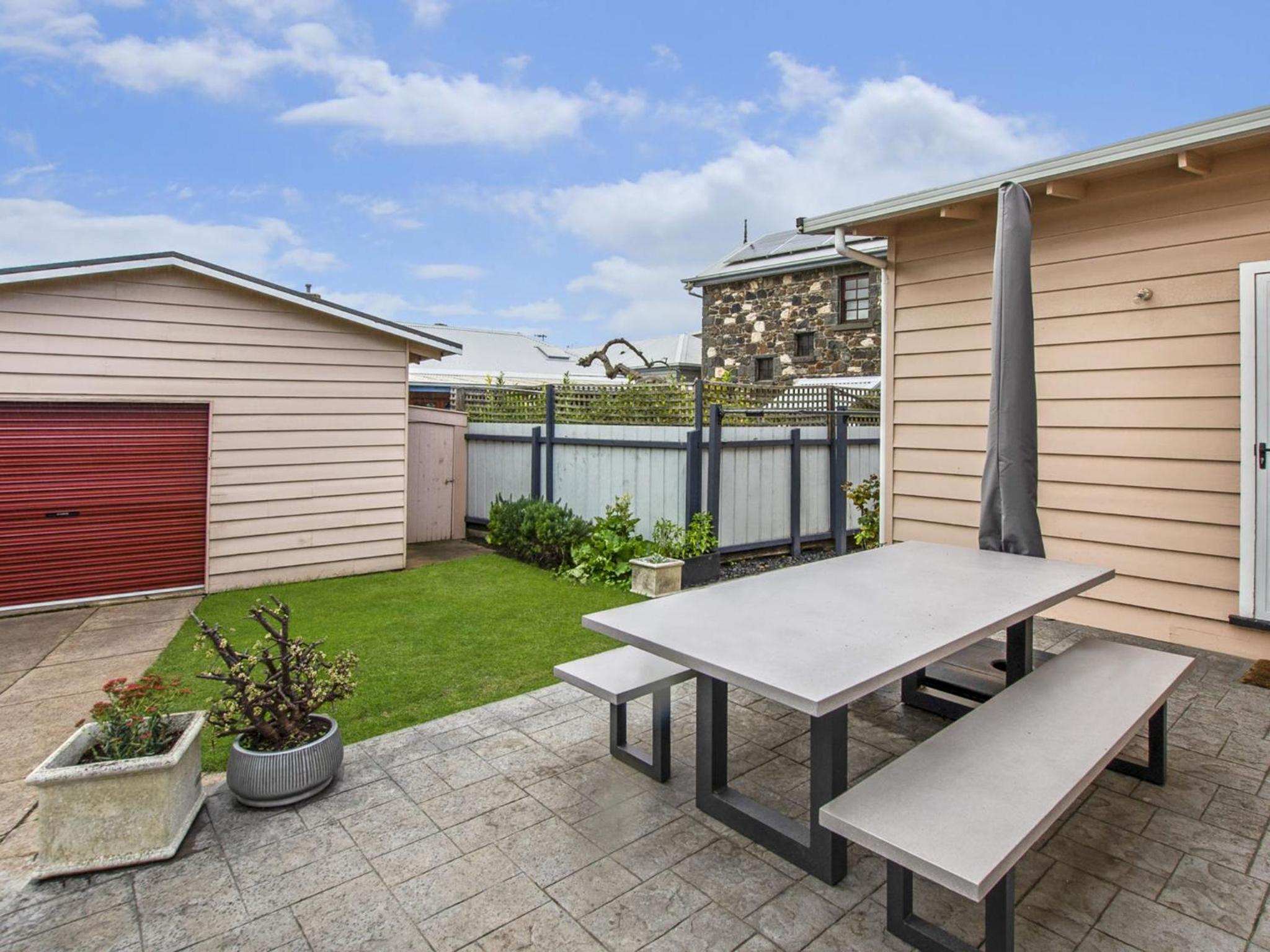 Riverwalk Cottage