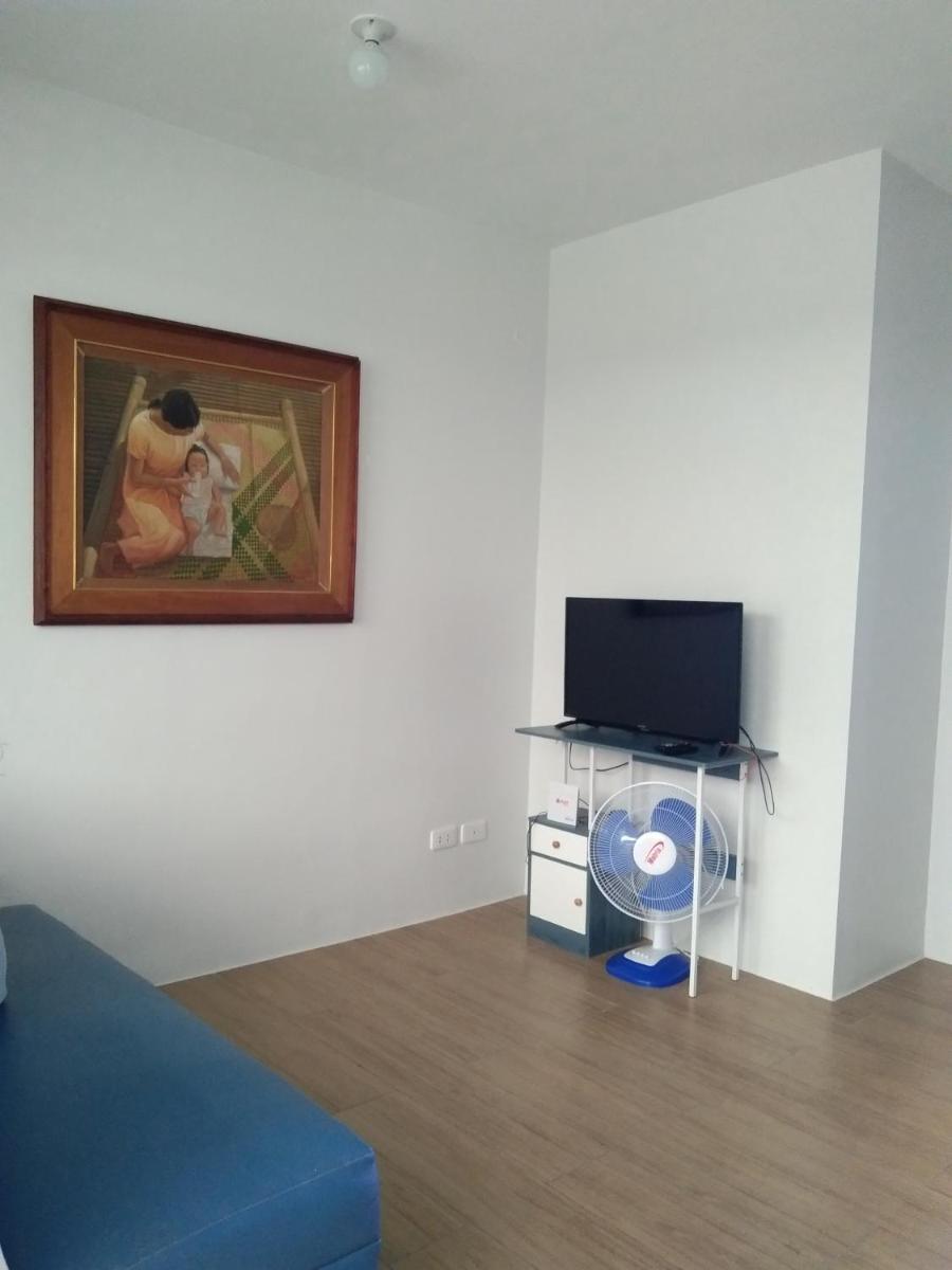 Pine Suites Tagaytay 2BR Penthouse with Netflix and FREE parking view 4