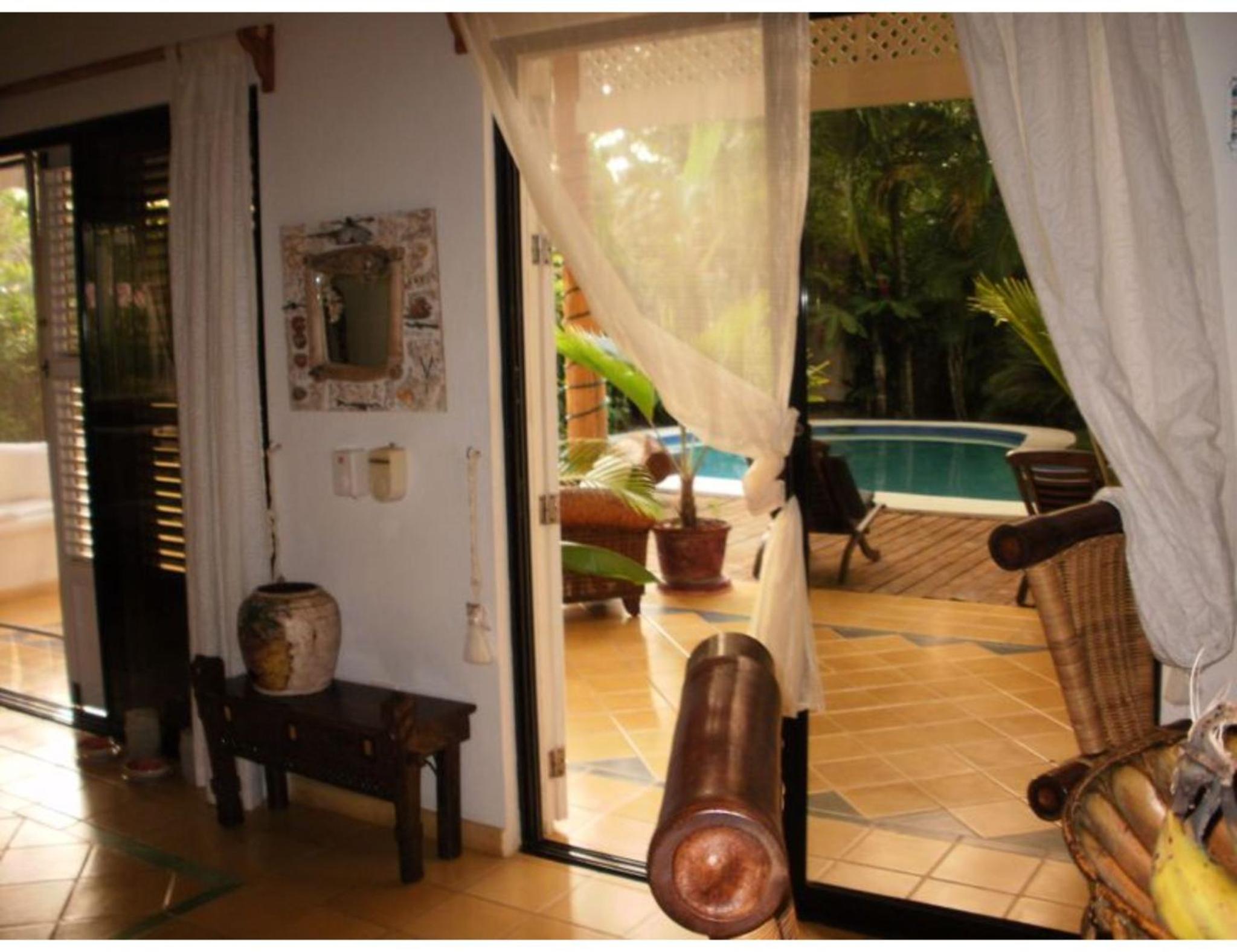Charming Caribbean style villa near superb beach view 4