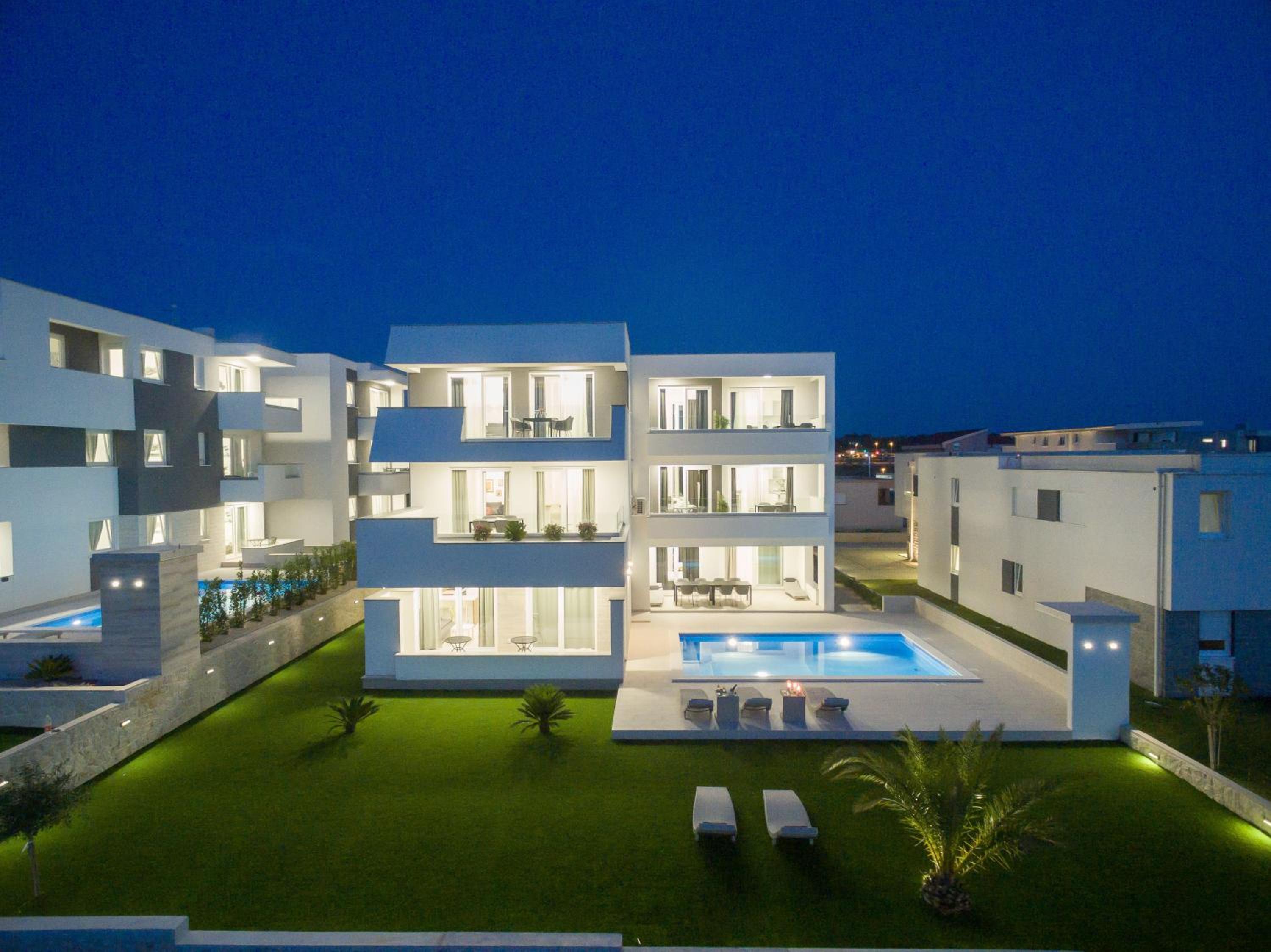 Apartments & Rooms Pool Villas Maris B view 2