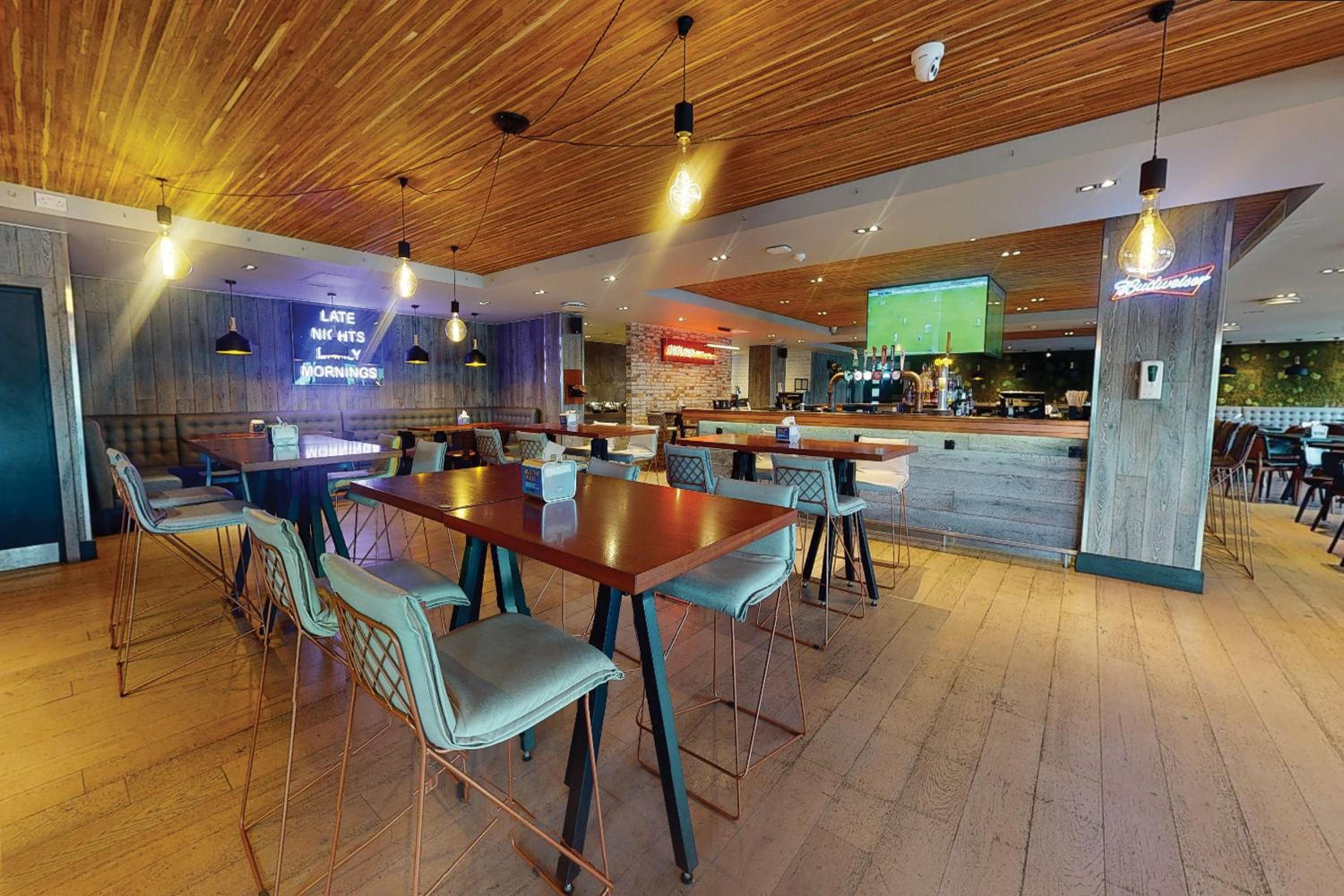 Walsall Vacations - Village Hotel Birmingham Walsall - Property Image 3