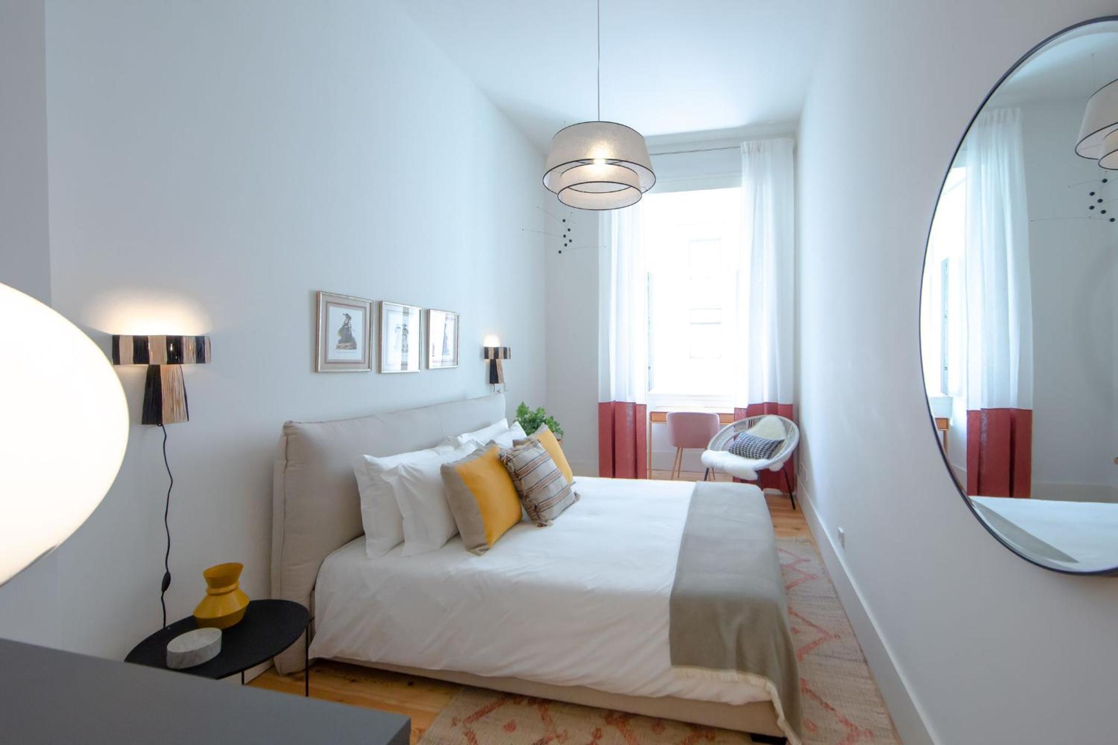 Brand New & Spacious 2BDR Apartment by LovelyStay view 2