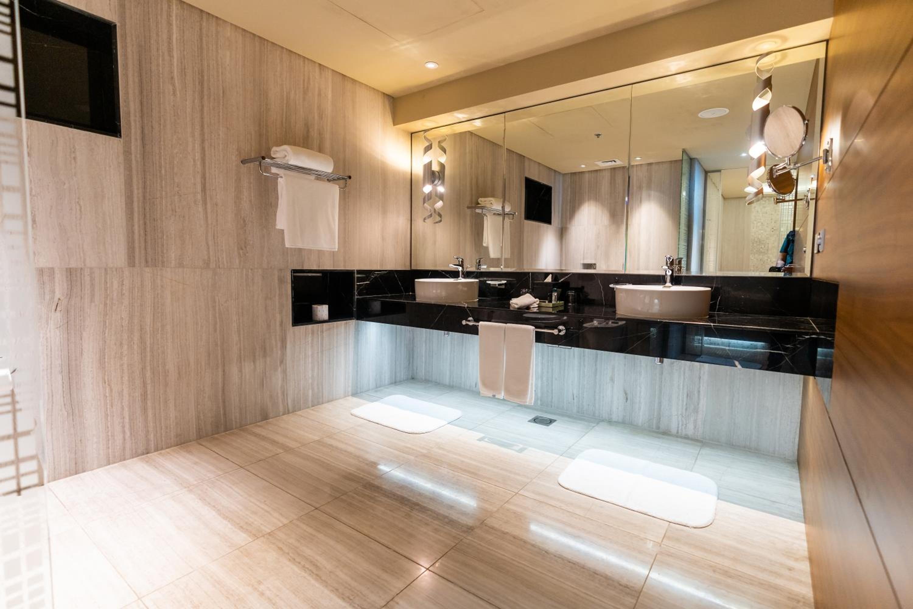 The Art Hotel & Resort