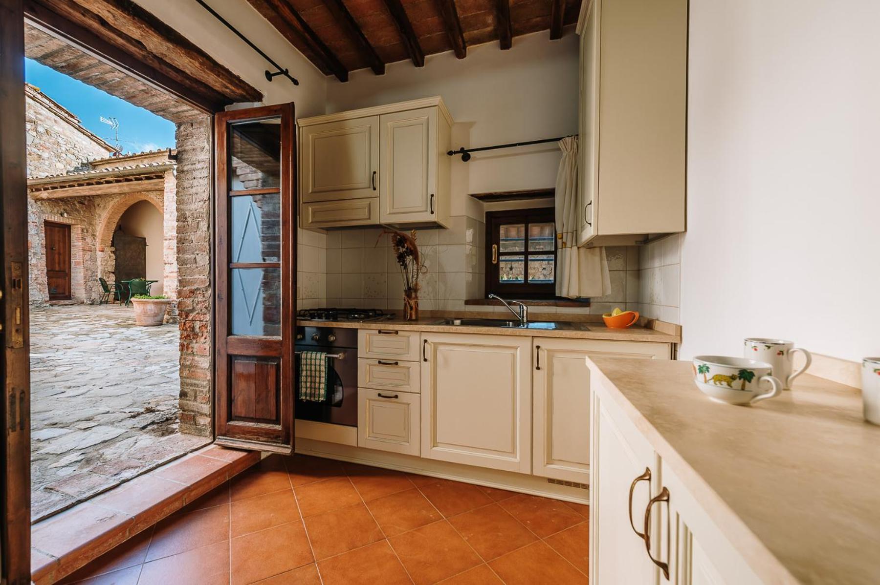 Photo 93