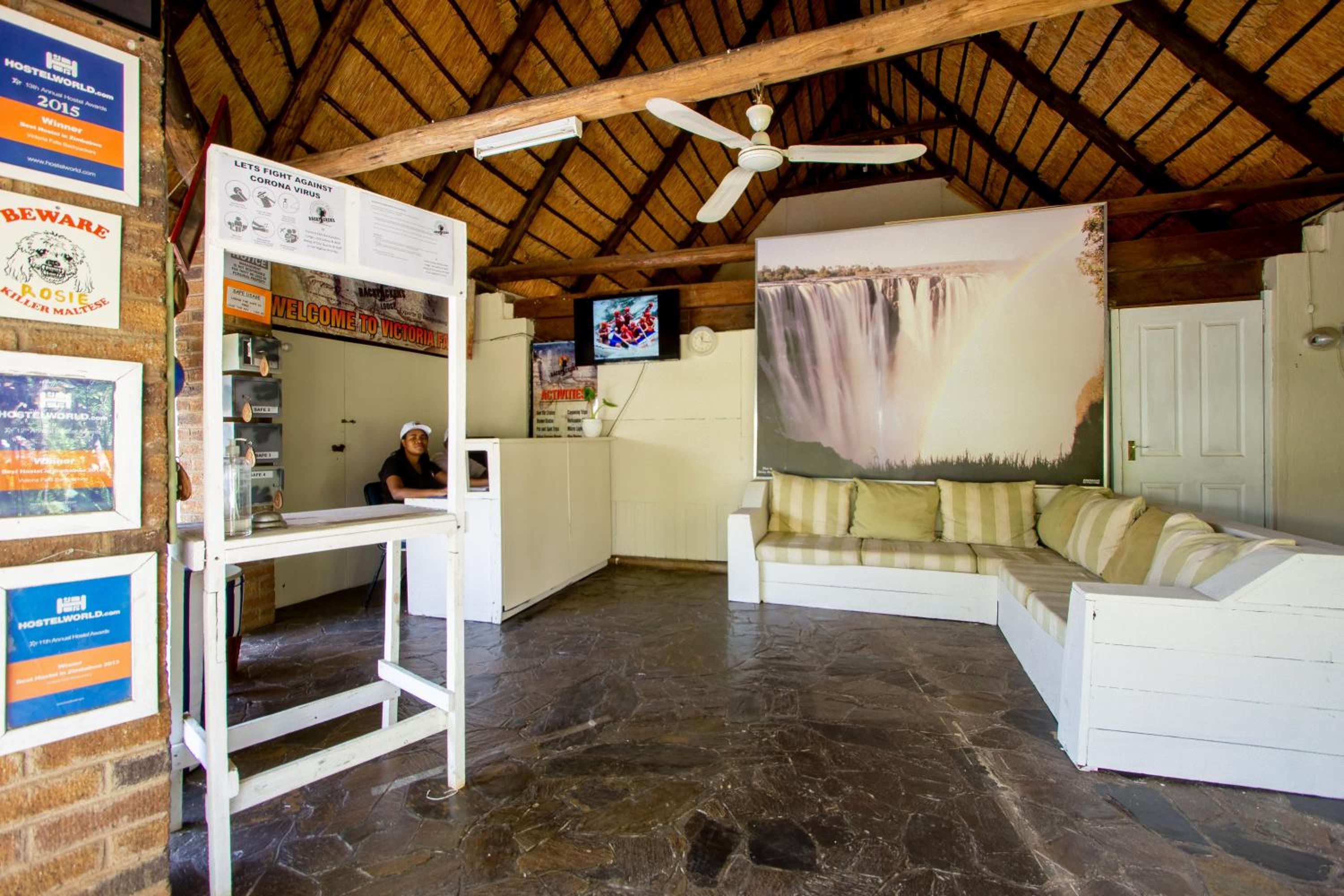 Victoria Falls Backpackers Lodge