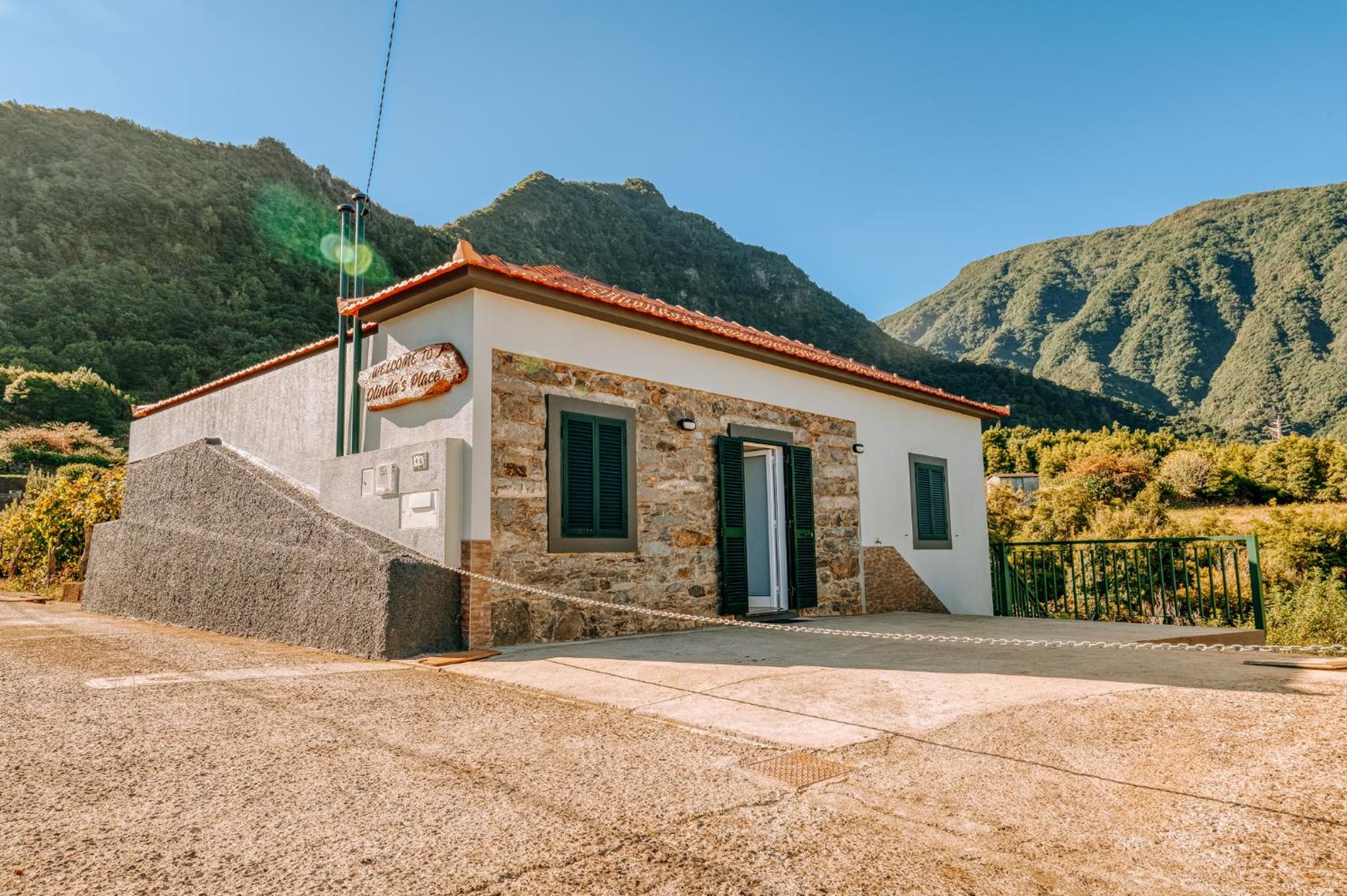 Hotel Olinda's Place - Image 1