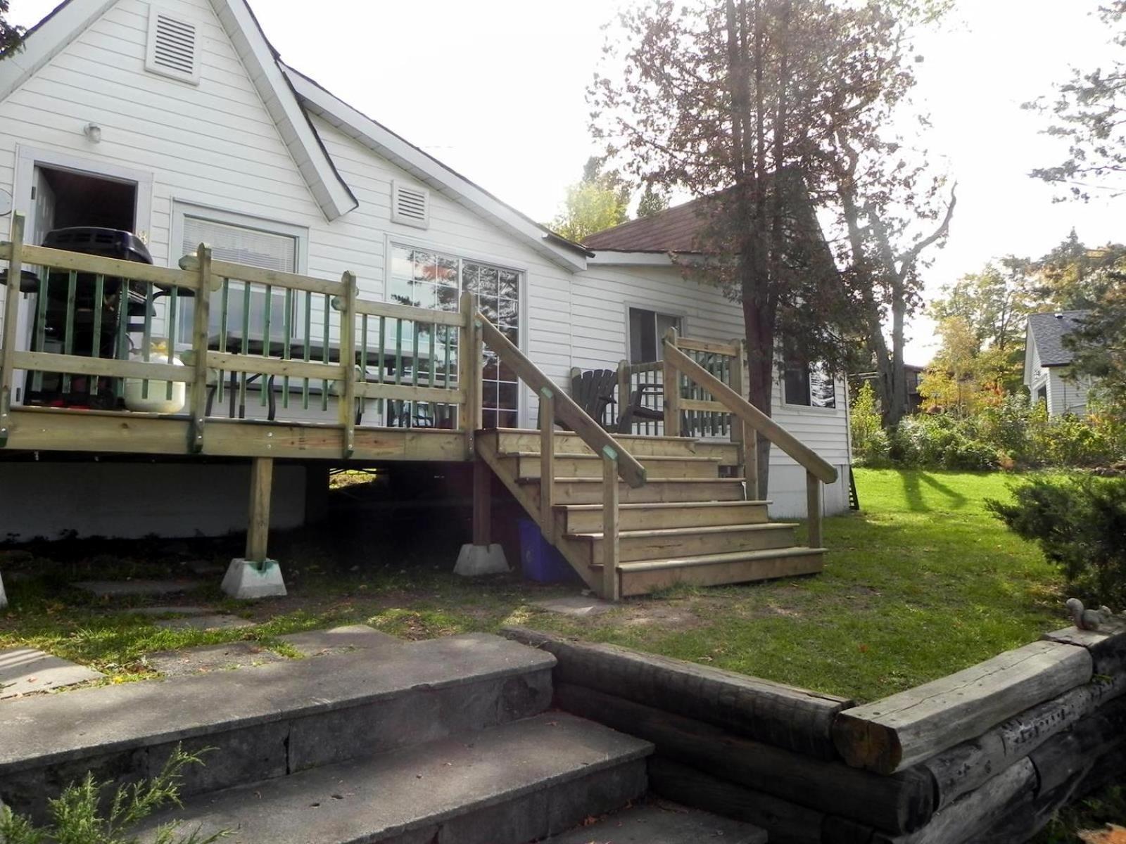 Merland Park Cottages and Motel