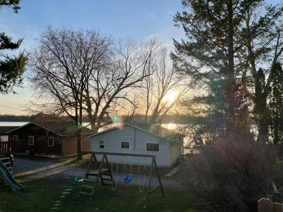 Merland Park Cottages and Motel