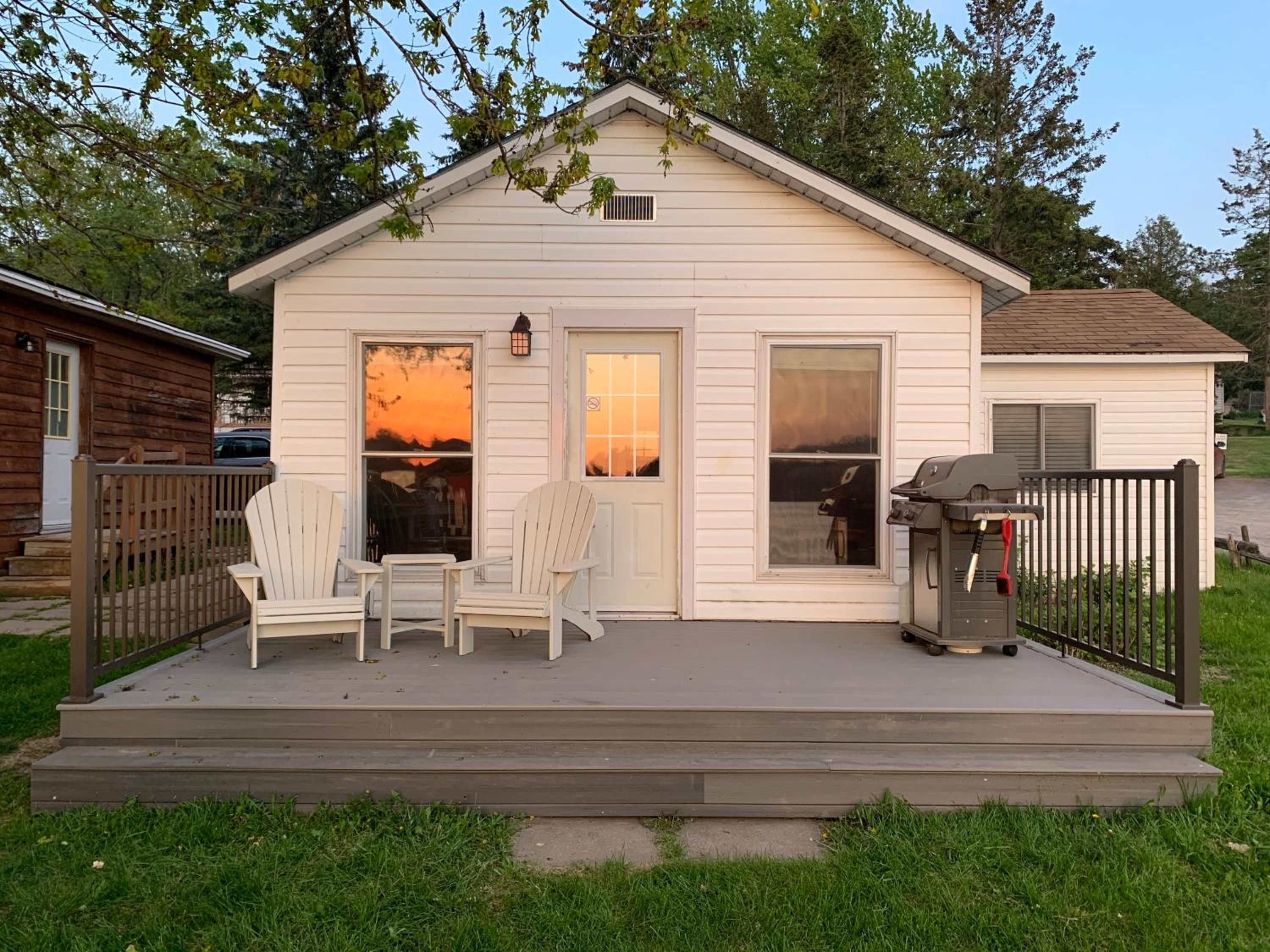 Merland Park Cottages and Motel