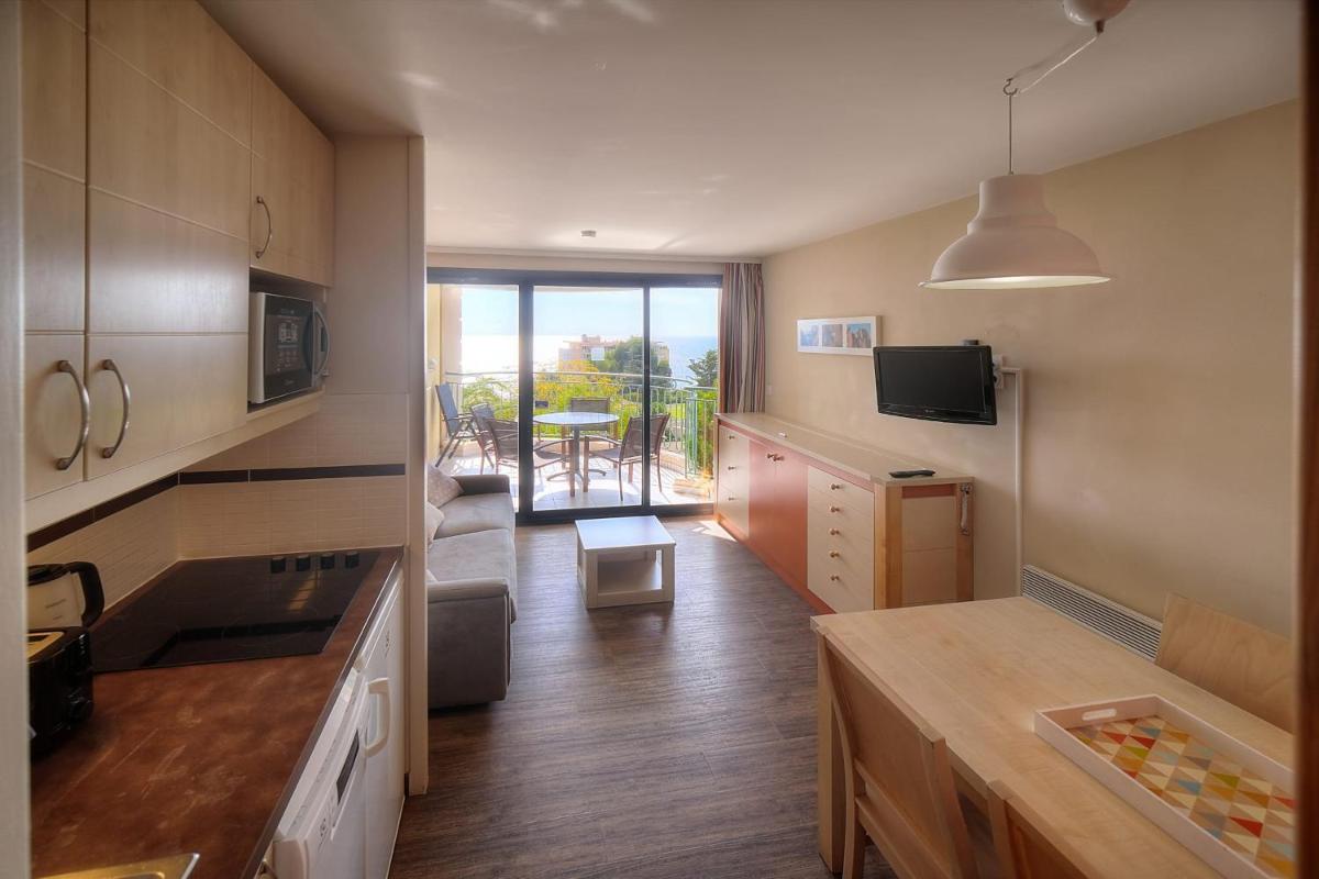 IMMOGROOM - 2 Rooms sea view - Pool - Parking - Terrace photo 2