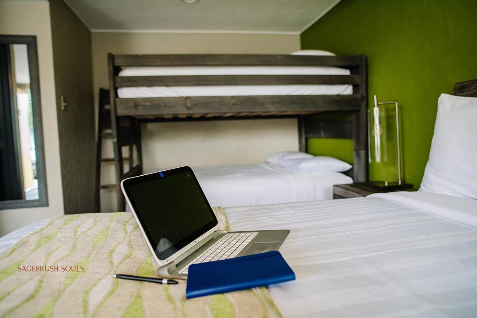 American Classic Inn