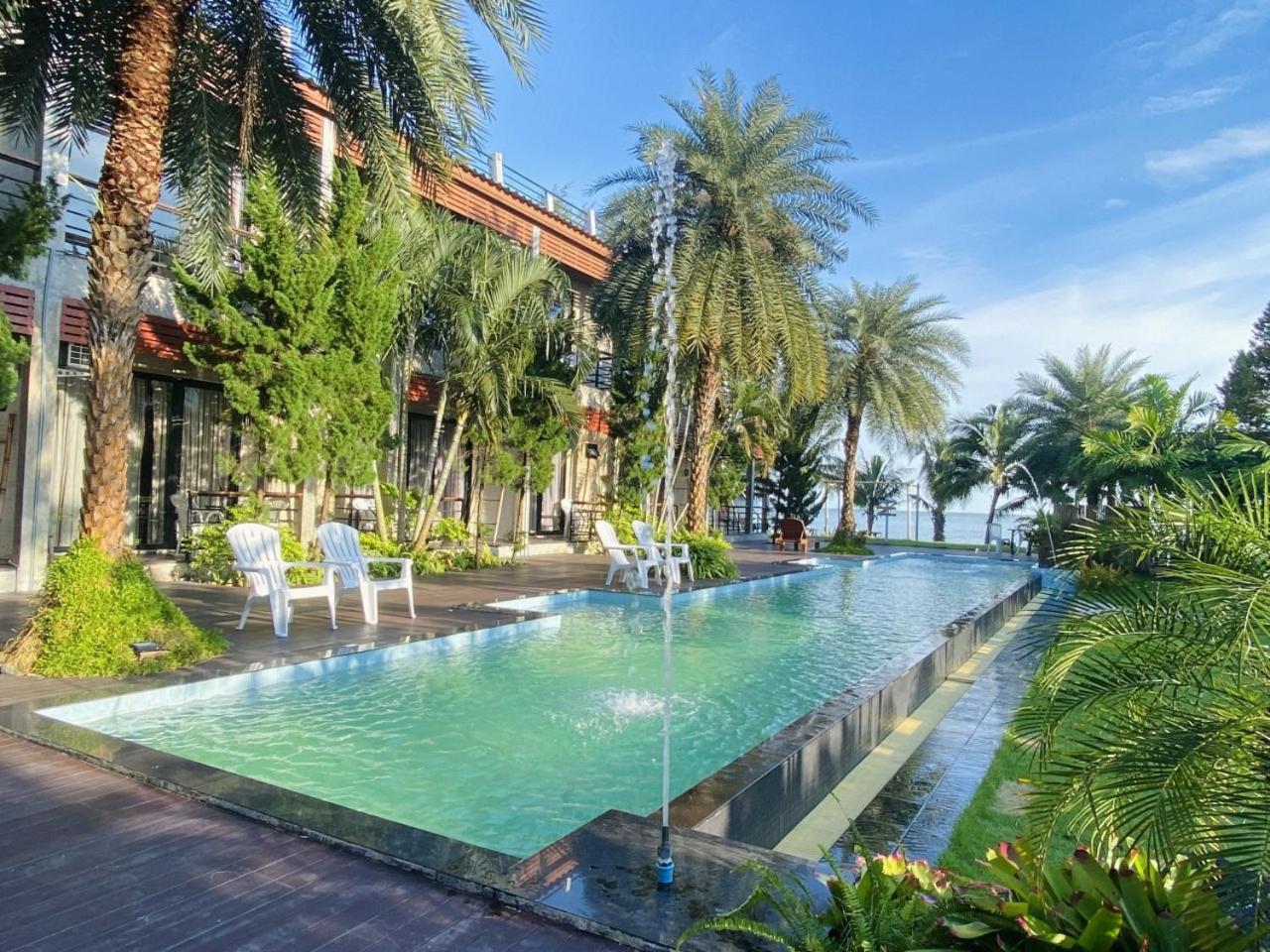 Windy Seaview Resort