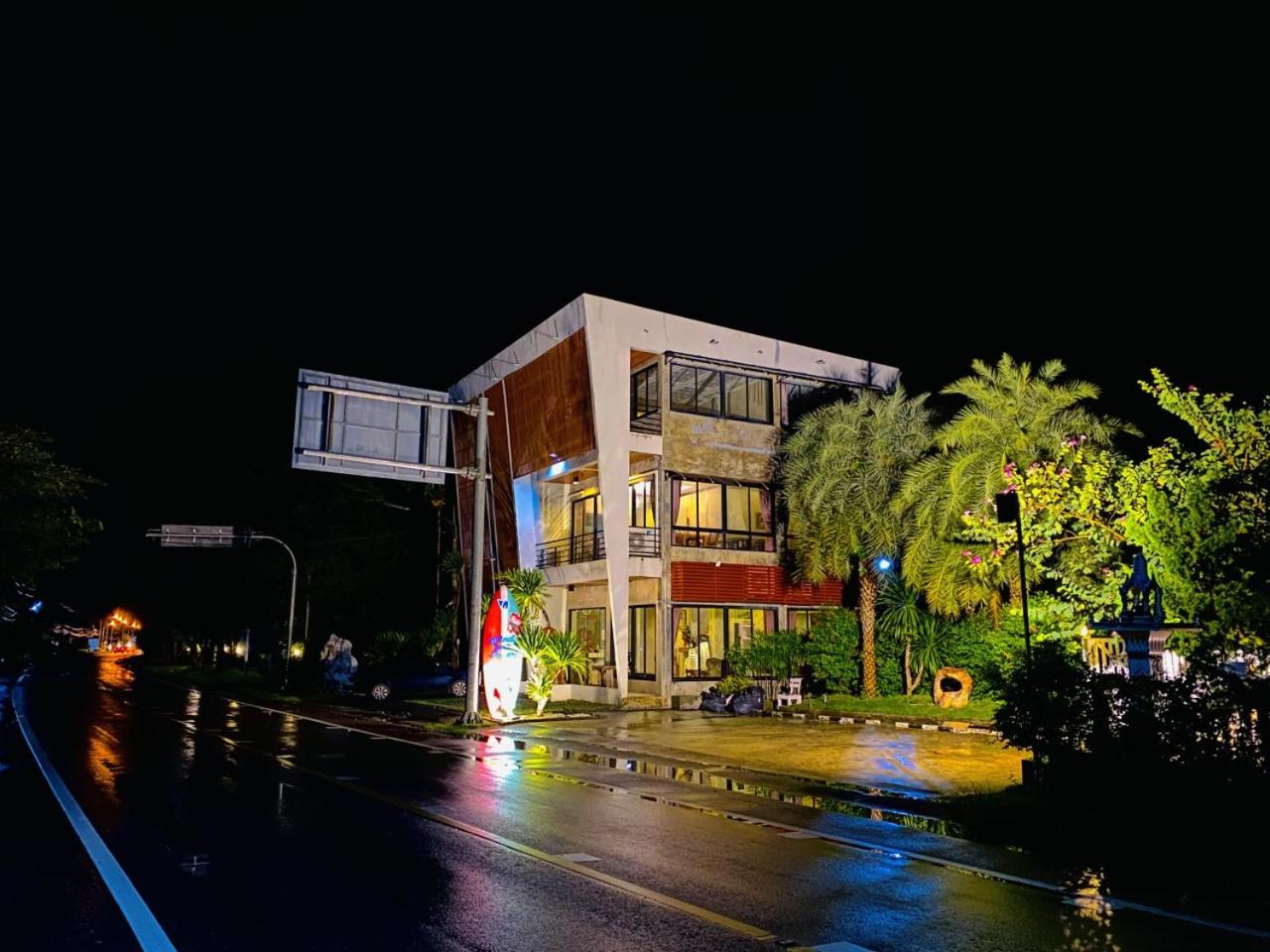 Windy Seaview Resort