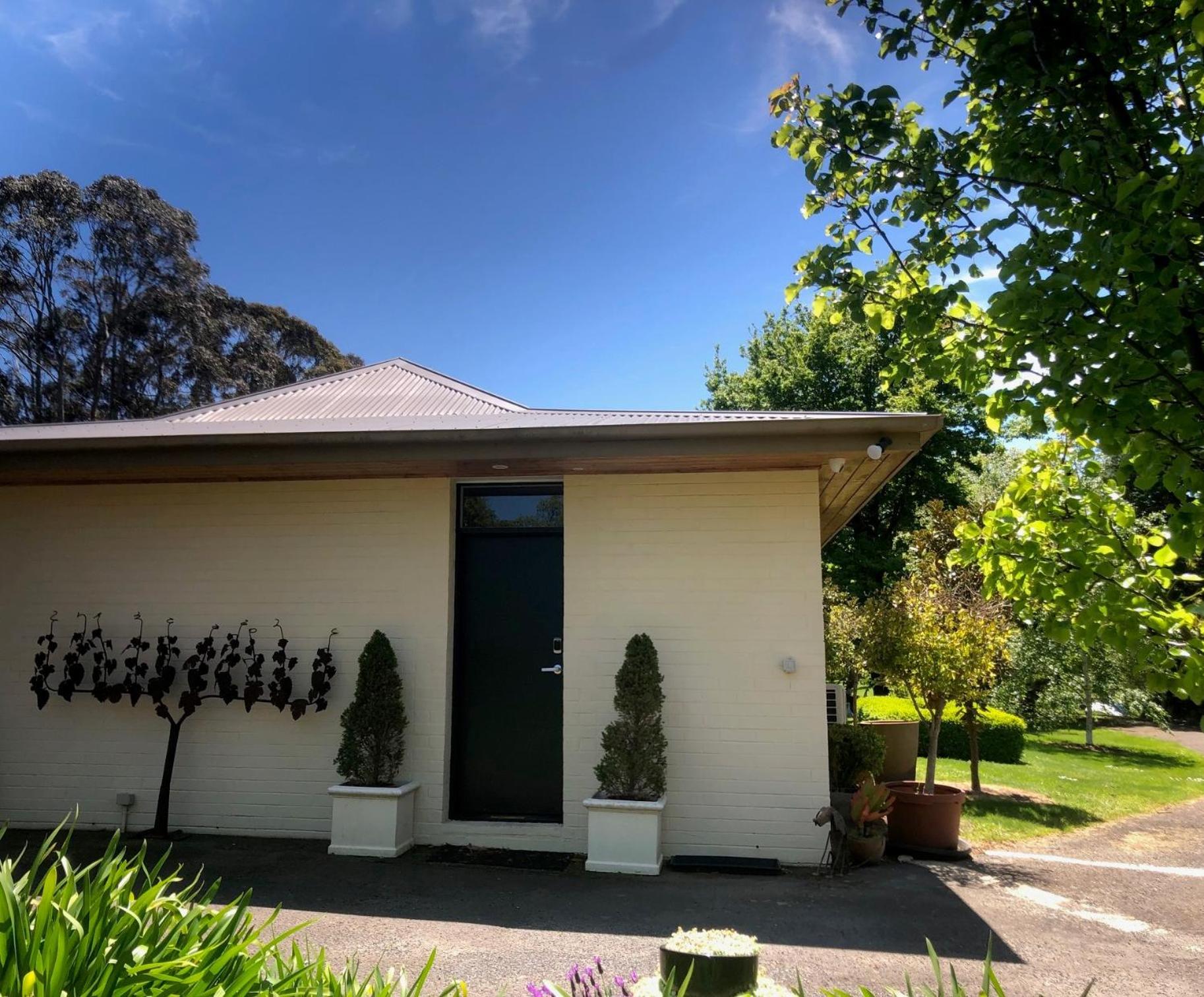 Wotama, Macedon B and B, Honour Ave, Mount Macedon view 4
