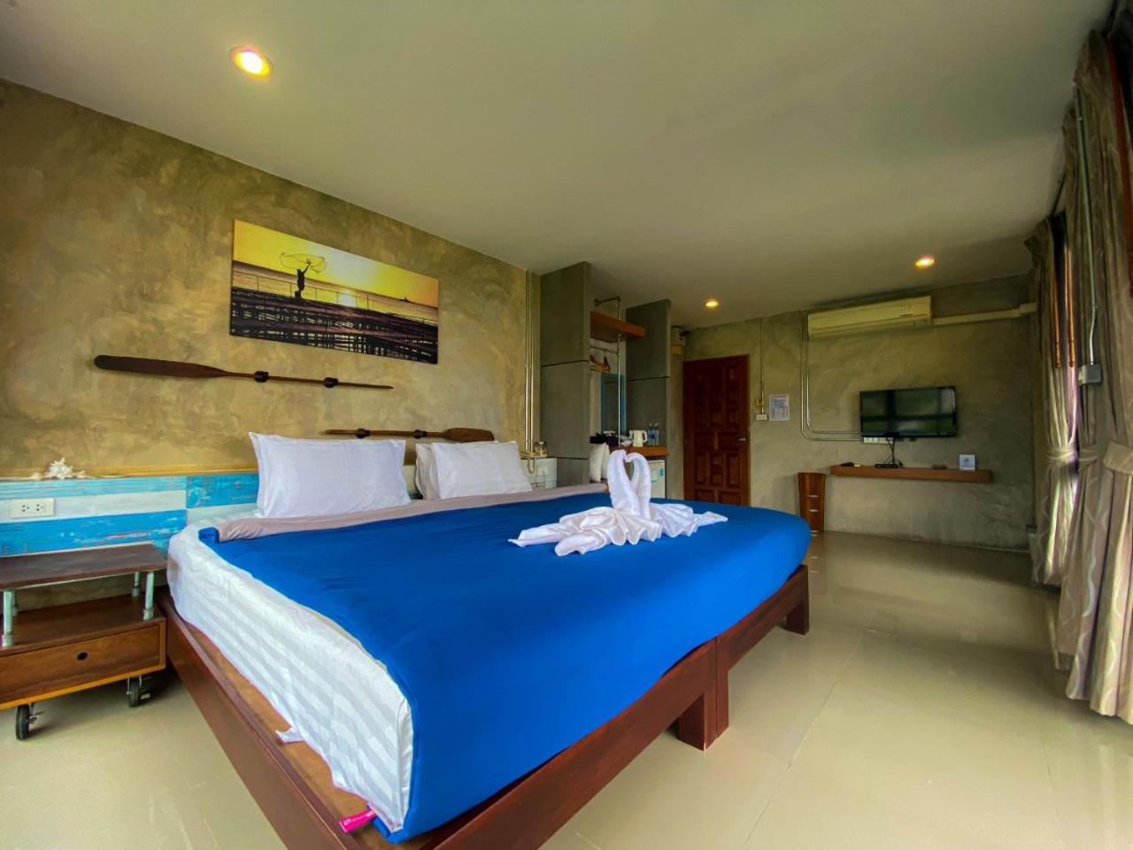 Windy Seaview Resort