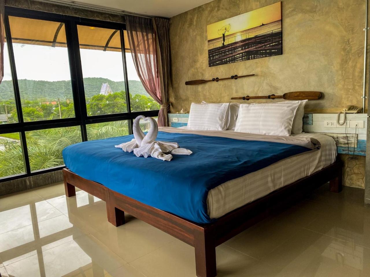 Windy Seaview Resort