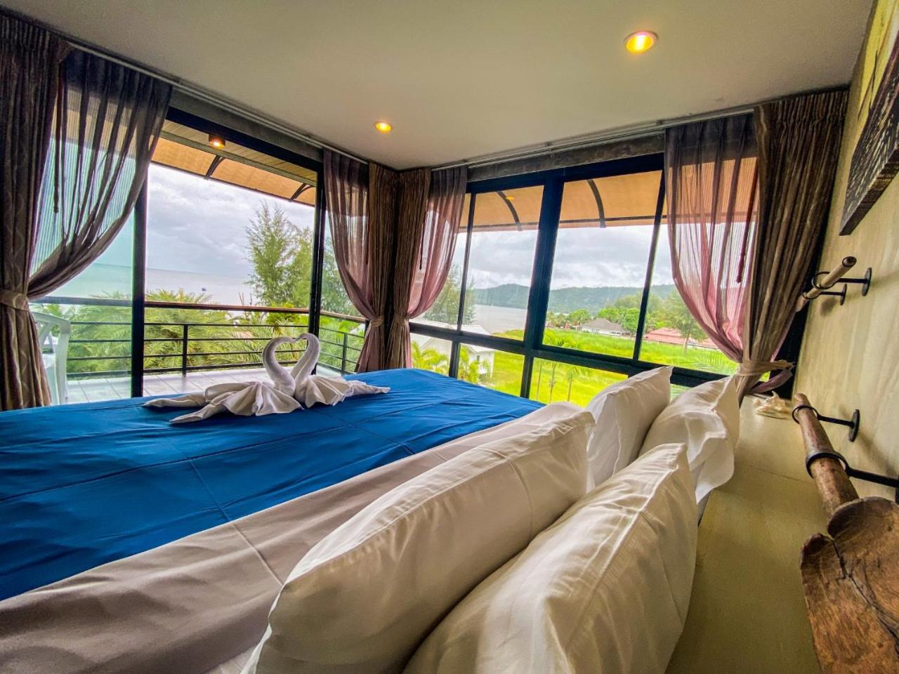 Windy Seaview Resort