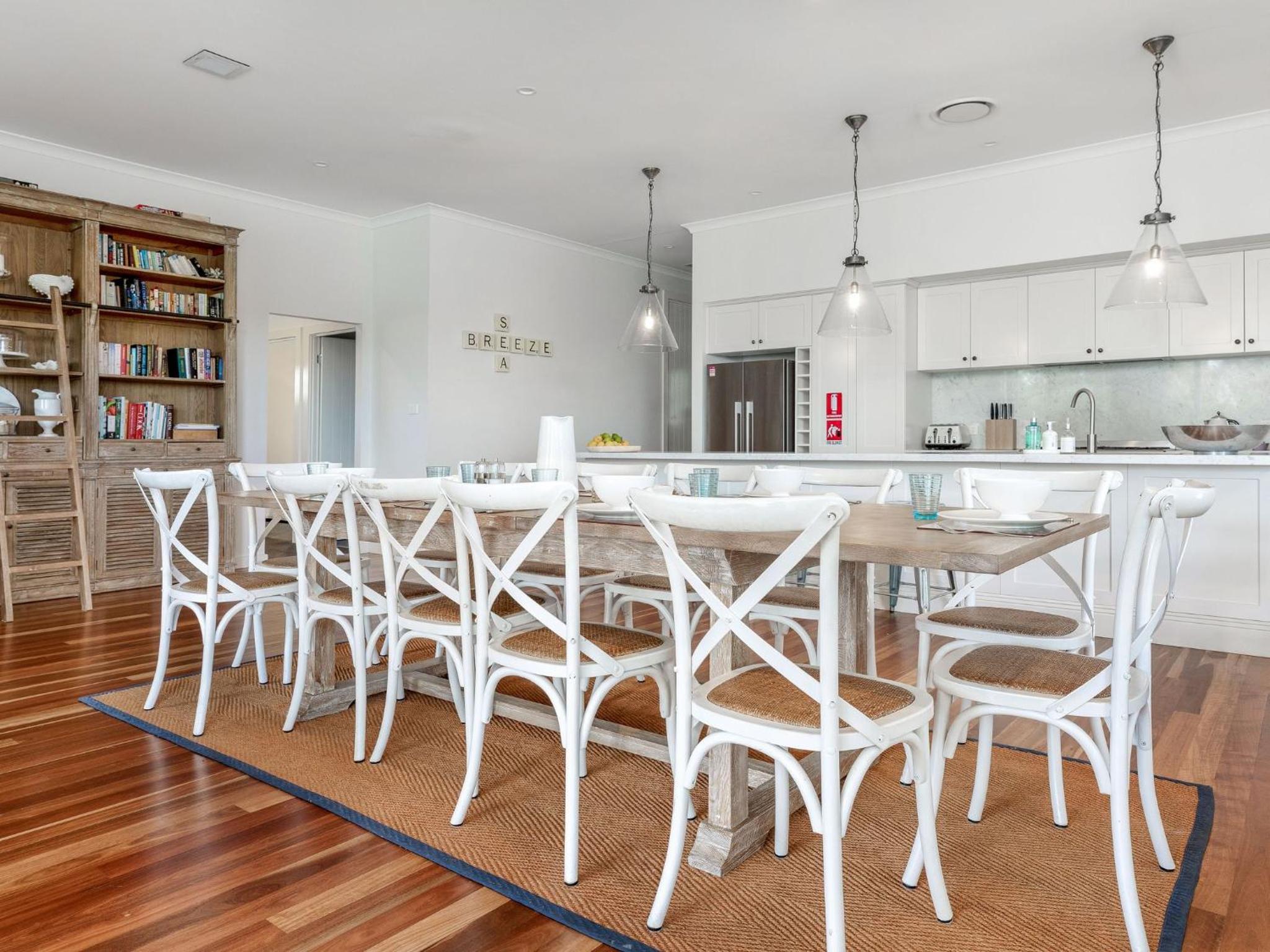 Sea Breeze - walking distance to Orion Beach
