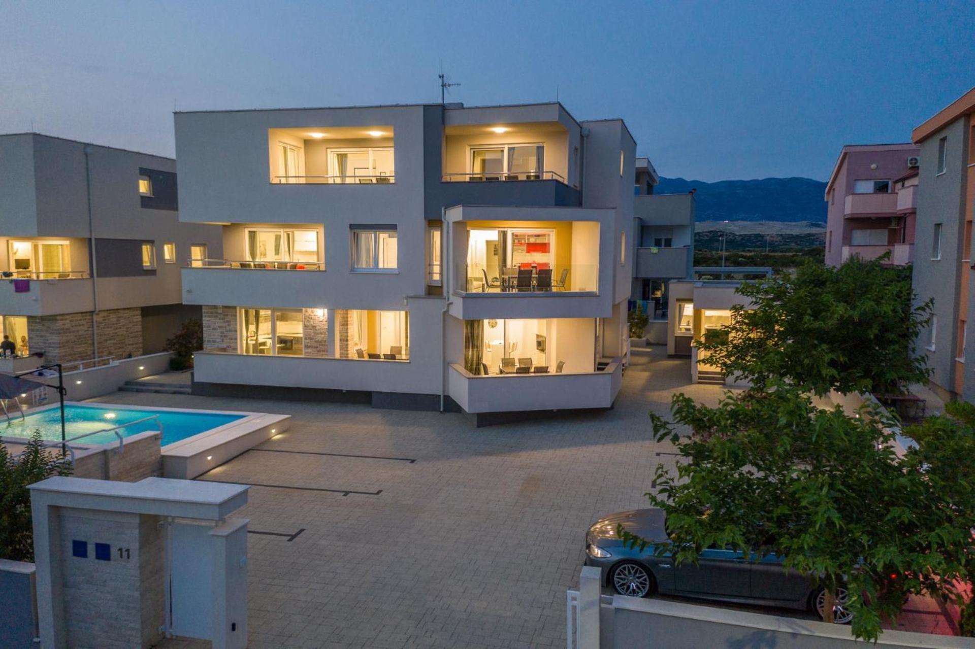 Apartments & Rooms Danivan Pool Villas B view 5