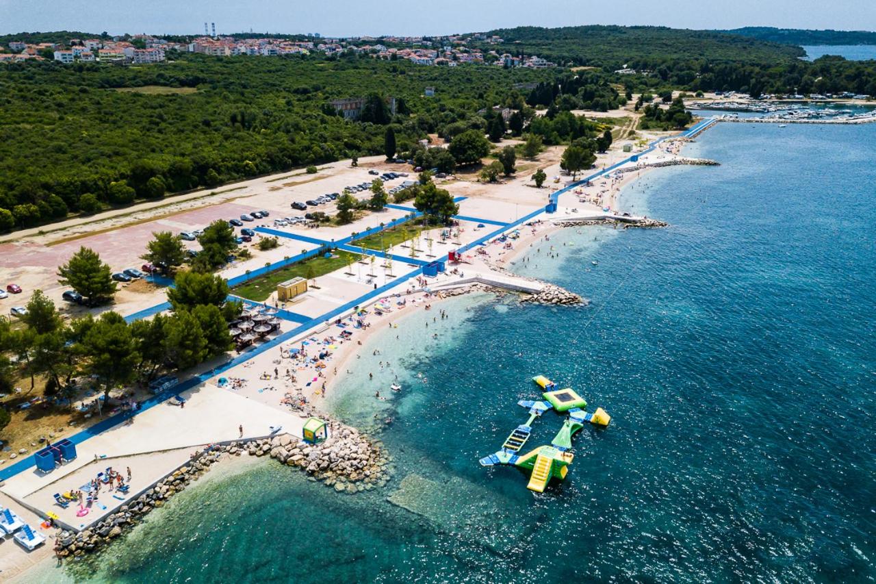 Lovely holiday home Pjacal II with pool in Pula view 2