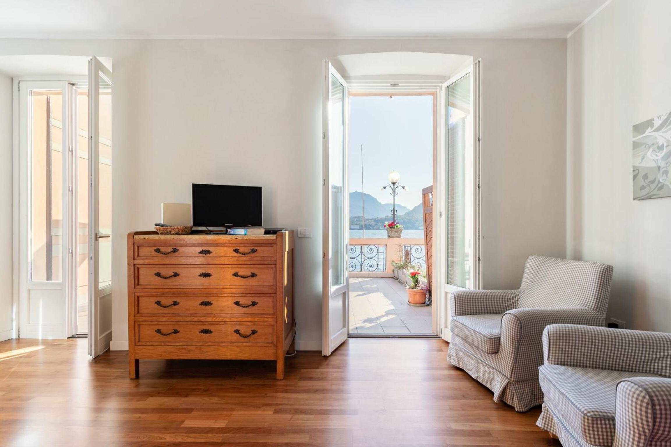 Cadenabbia Lake side Apartments