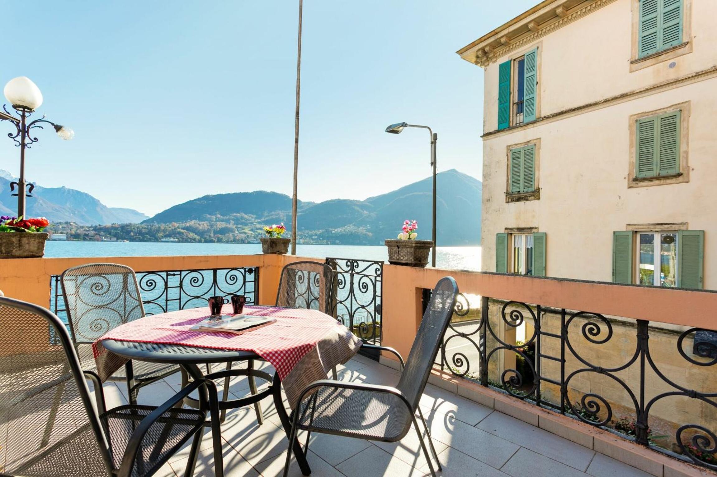 Cadenabbia Lake side Apartments