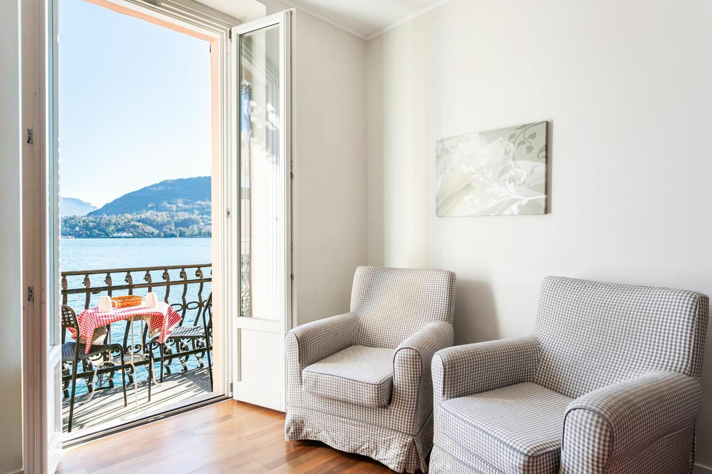 Cadenabbia Lake side Apartments