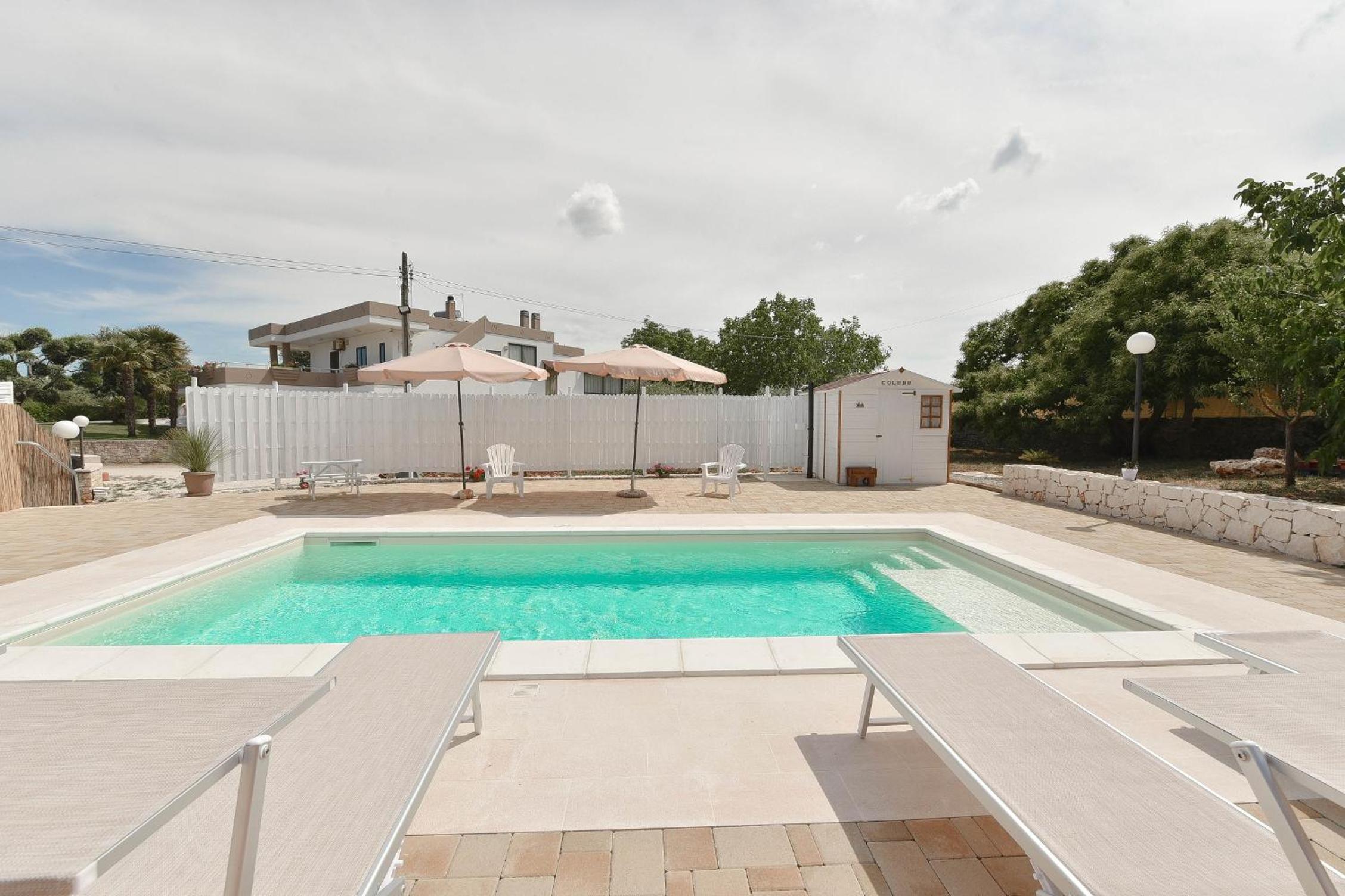 Trulli Colebè con Piscina view 3