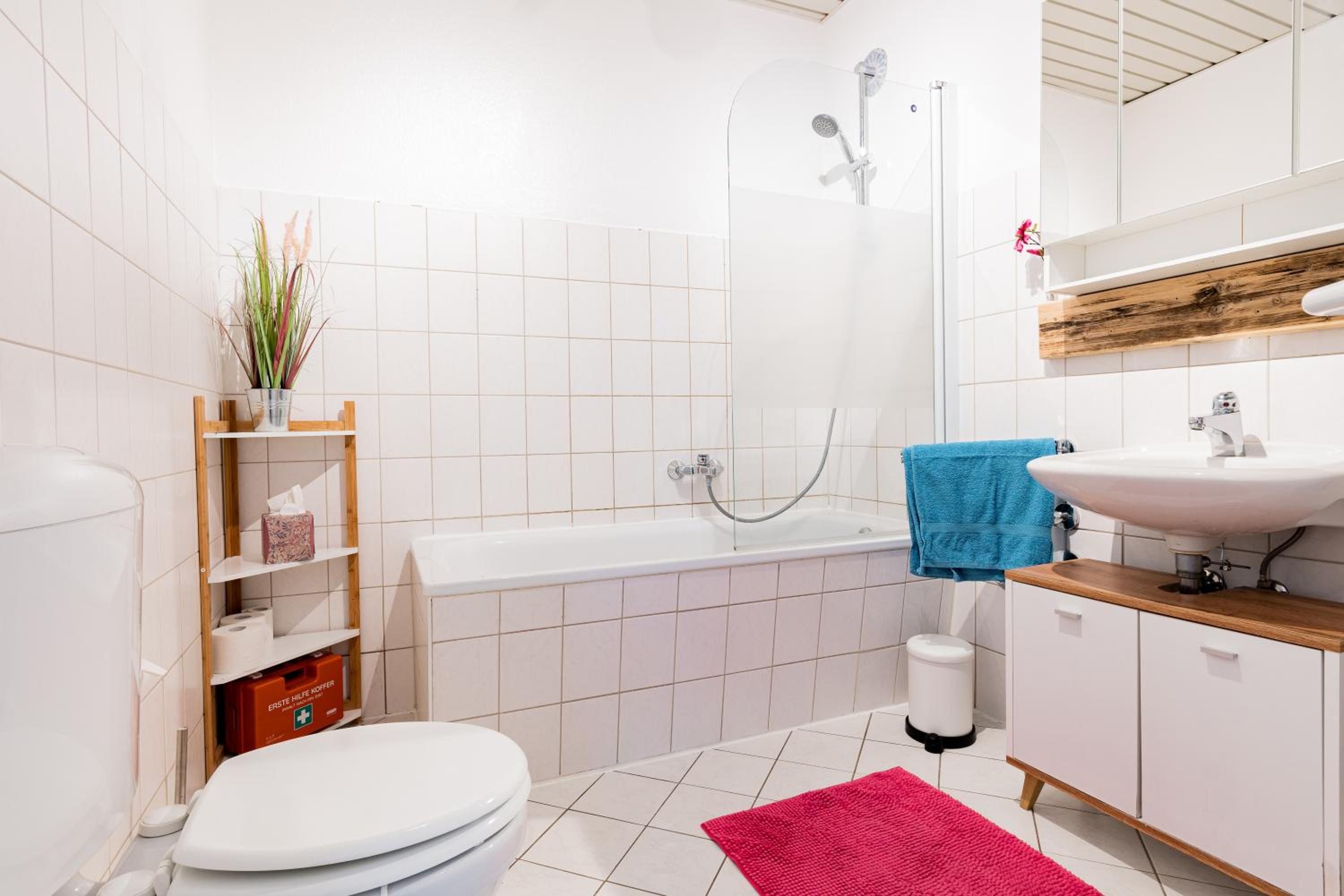 Helle Wohnung in TOP-Lage, Hasselbachplatz - Altstadt, W-LAN, 4 Schlafplätze