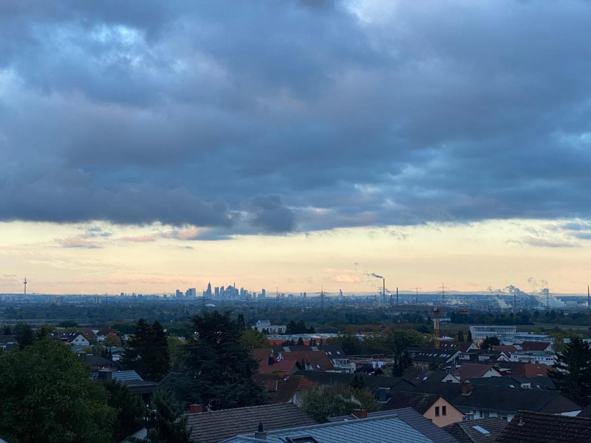 The Beverly Hills of Frankfurt in Hofheim Penthouse or Garden