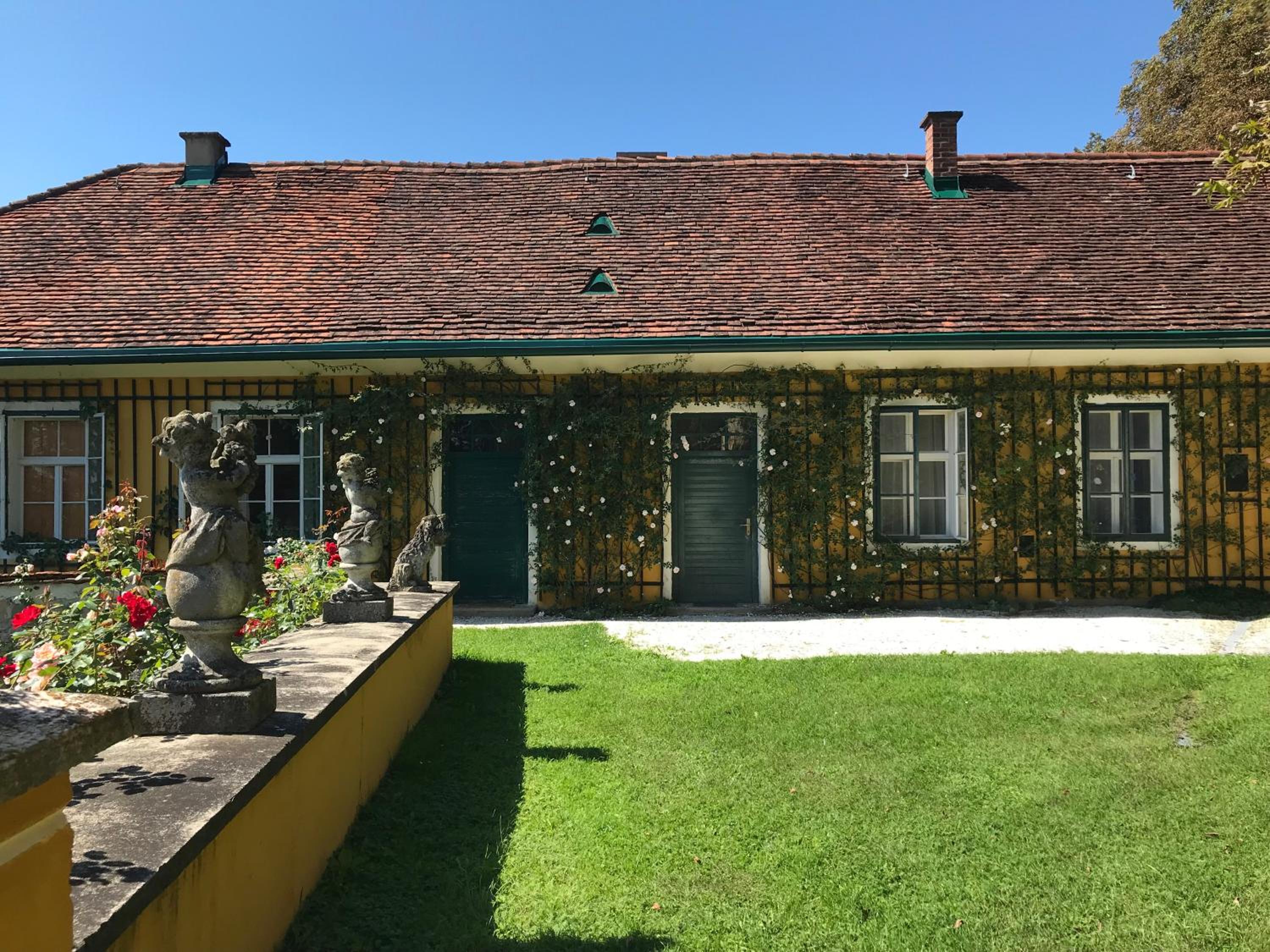 Sattelzimmer und Studio