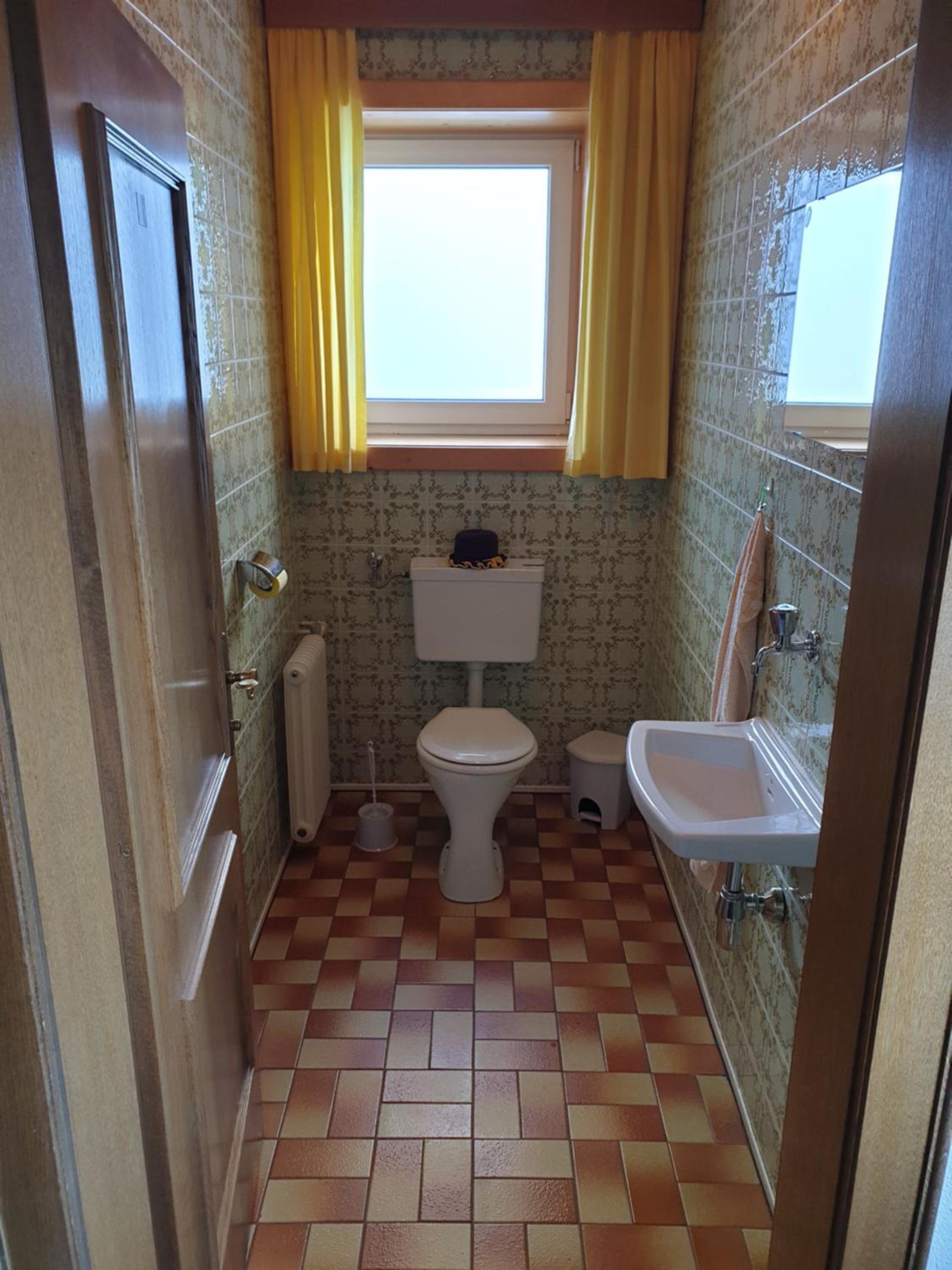Ferienhaus Alpenblick, ganzes Ferienhaus, 5 Zi, 4 Bäder, gratis Parkplatz, Sonnenterrasse