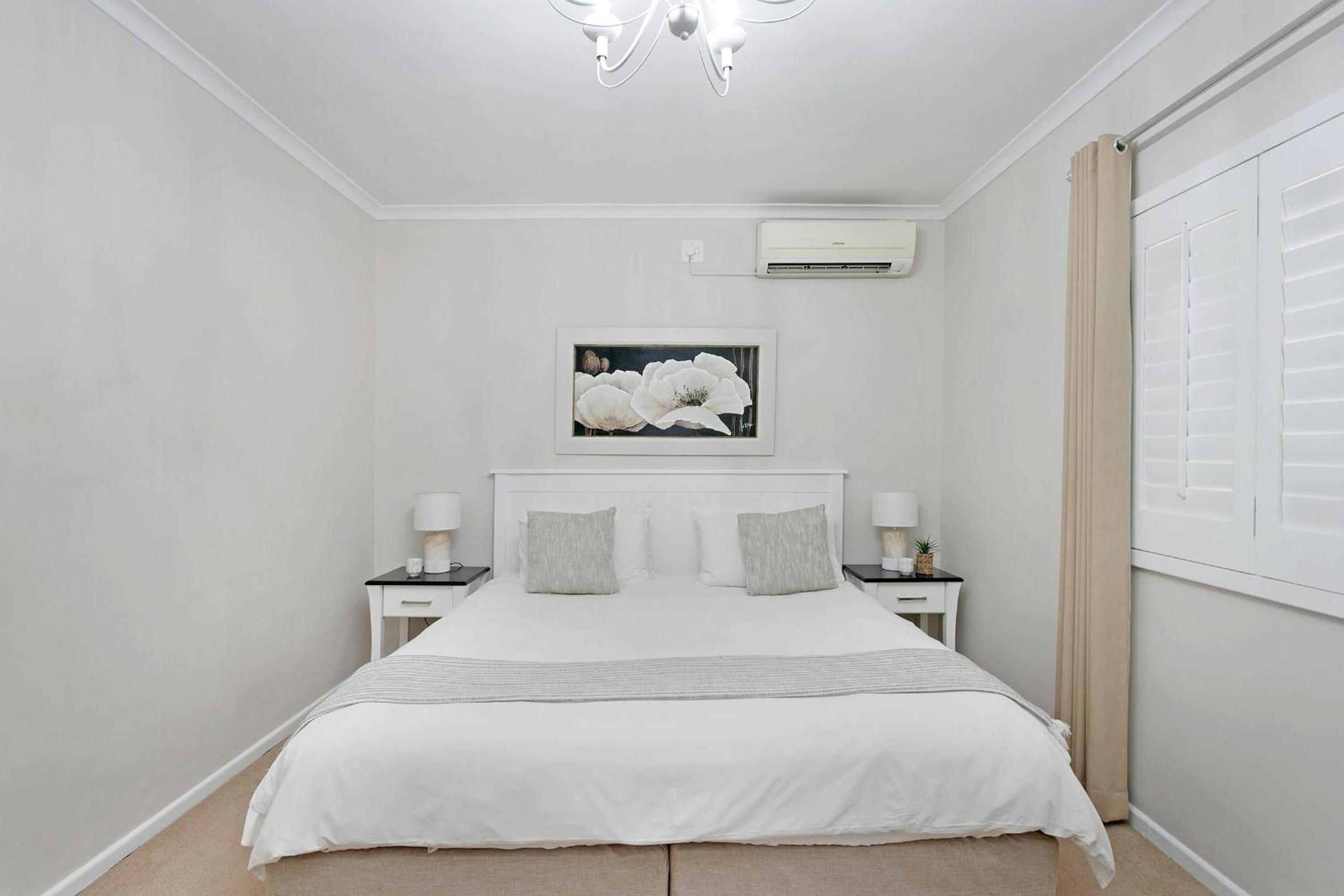 STAR APARTMENTS
