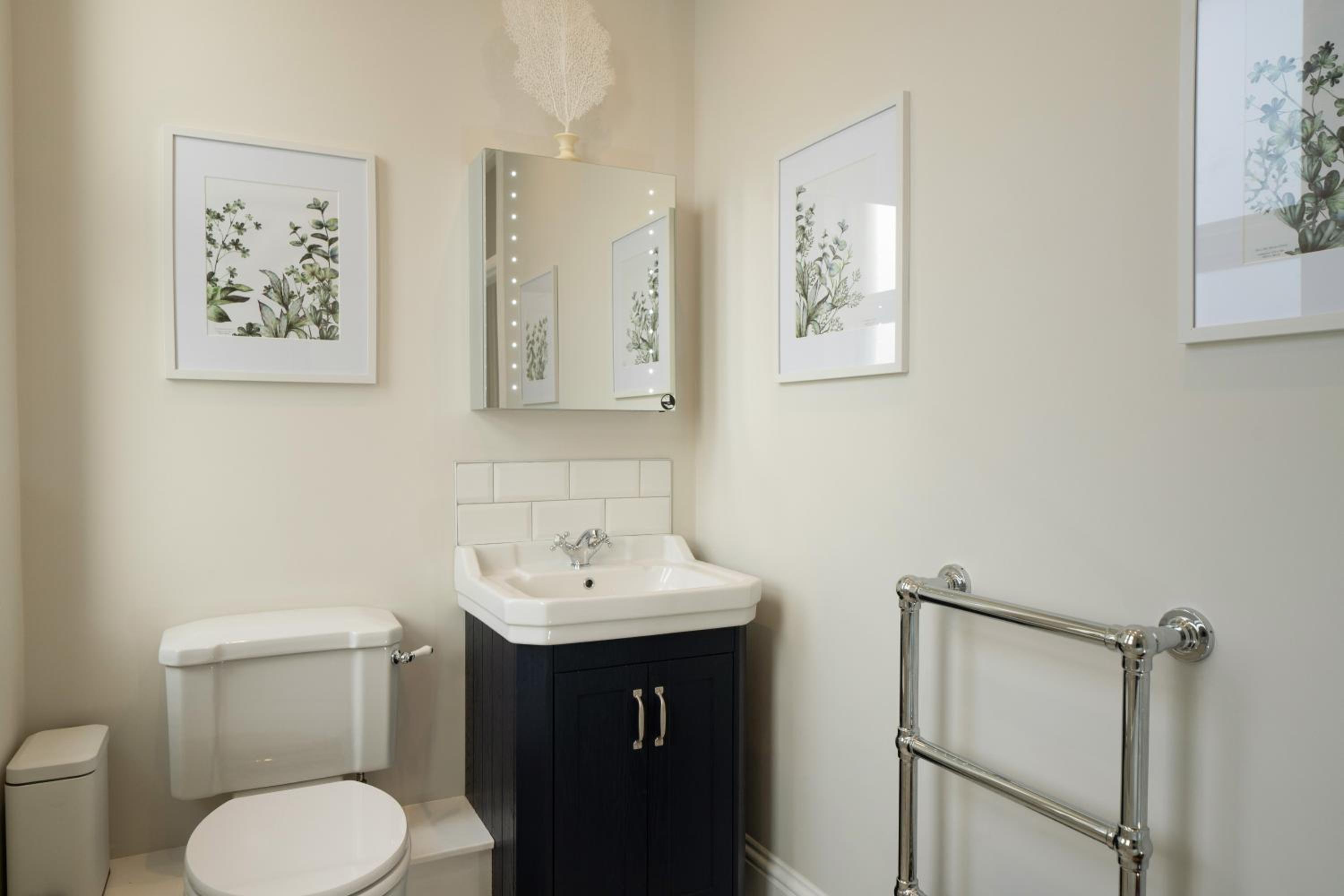 Royal Tunbridge Wells Vacations - The Regal Apartment - Property Image 8