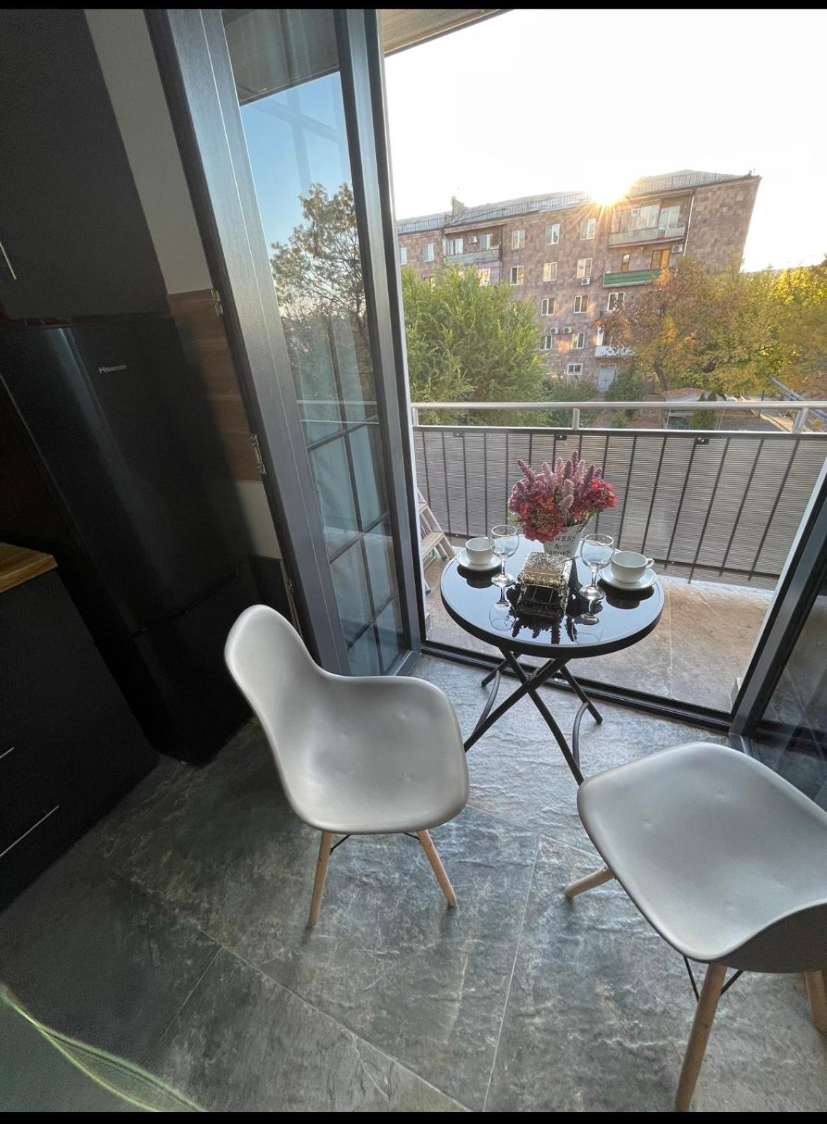 Designed Apartment with French Balcony SELF CHECK IN