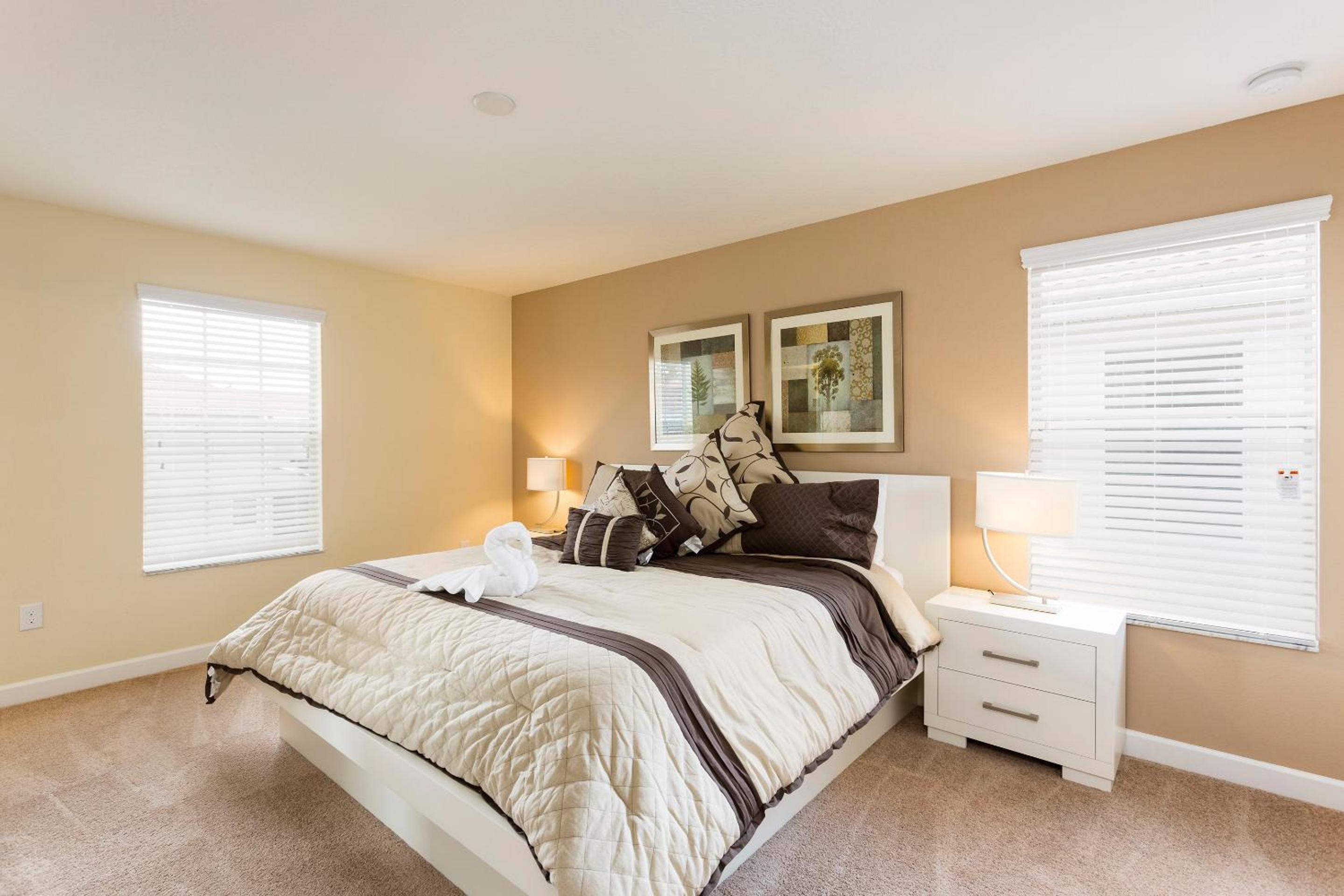 6Br 6Bath Pvt Home Pool 10min Disney 3282ft view 2