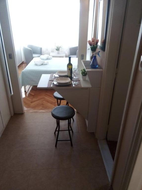Sylvia' s Apartments