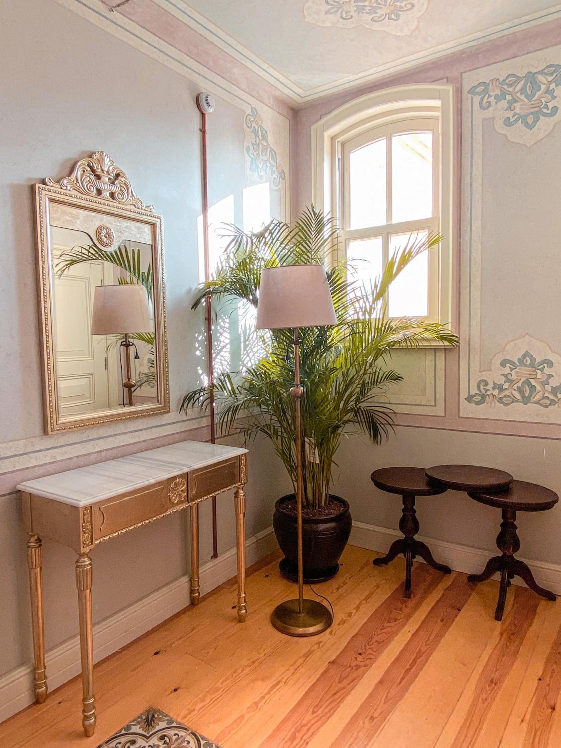 Meroddi Barnathan Hotel - Image 49