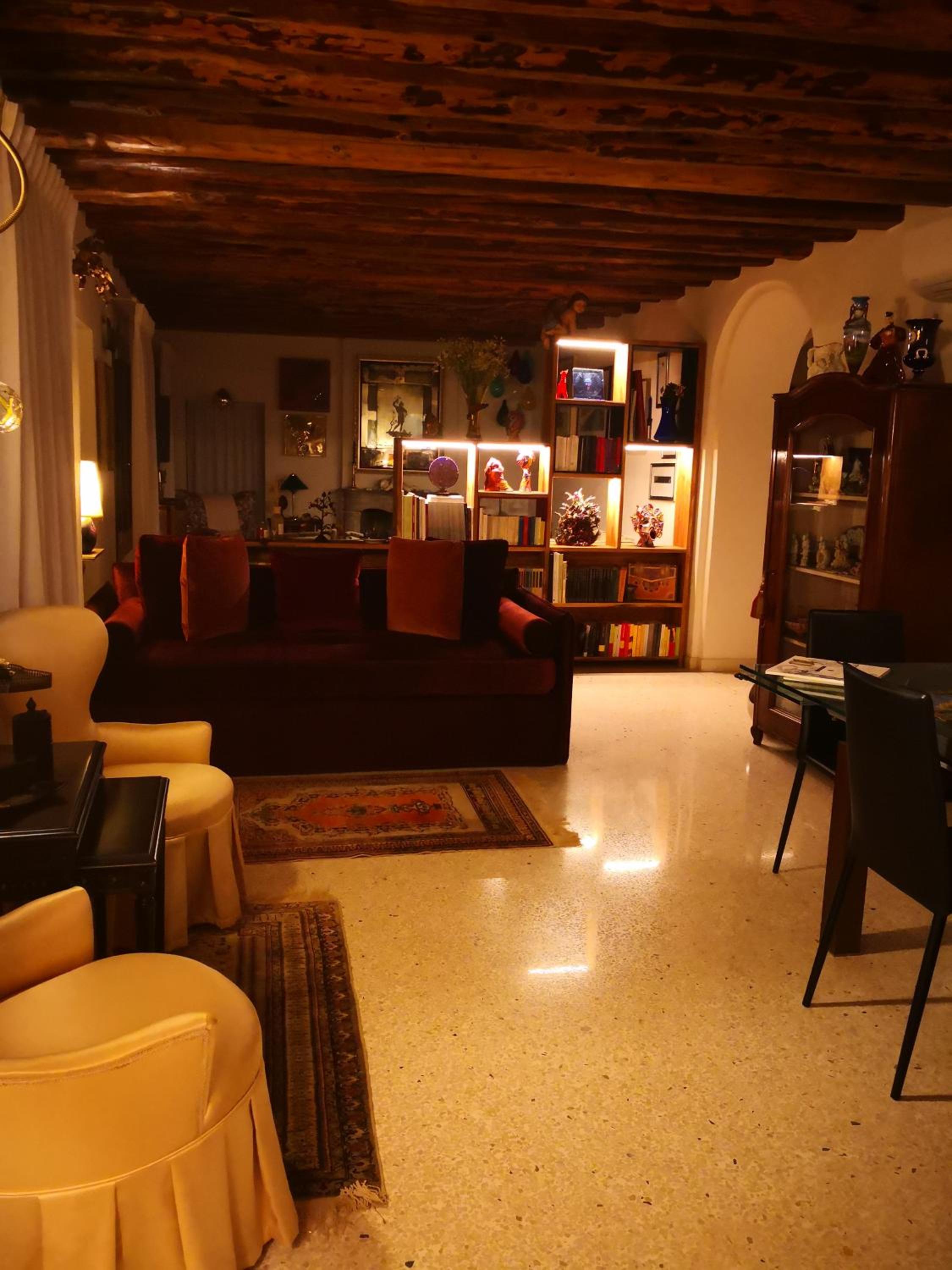 Cinqueteste Luxury Home