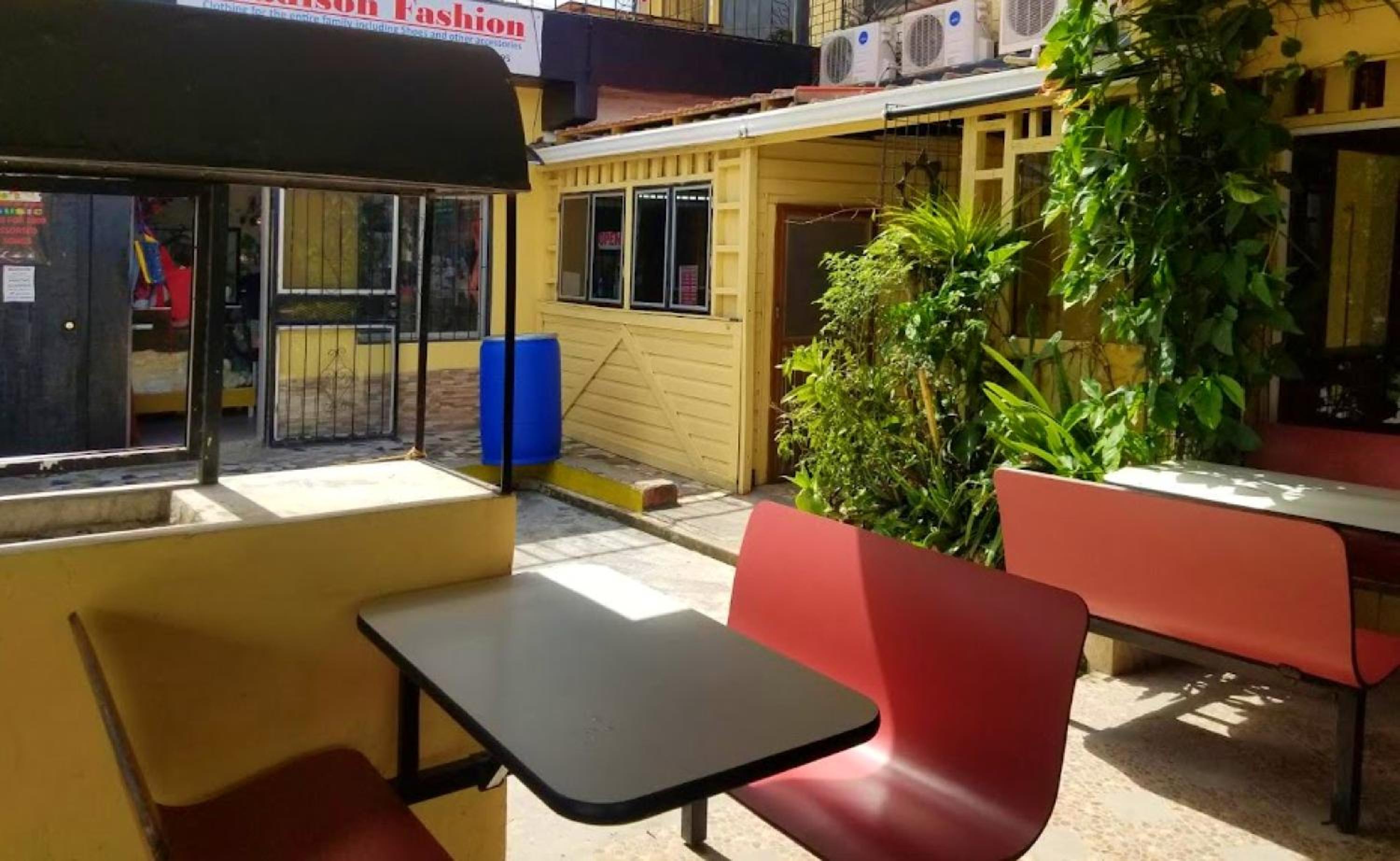 Belize Vacations - Maxroomz - Property Image 5