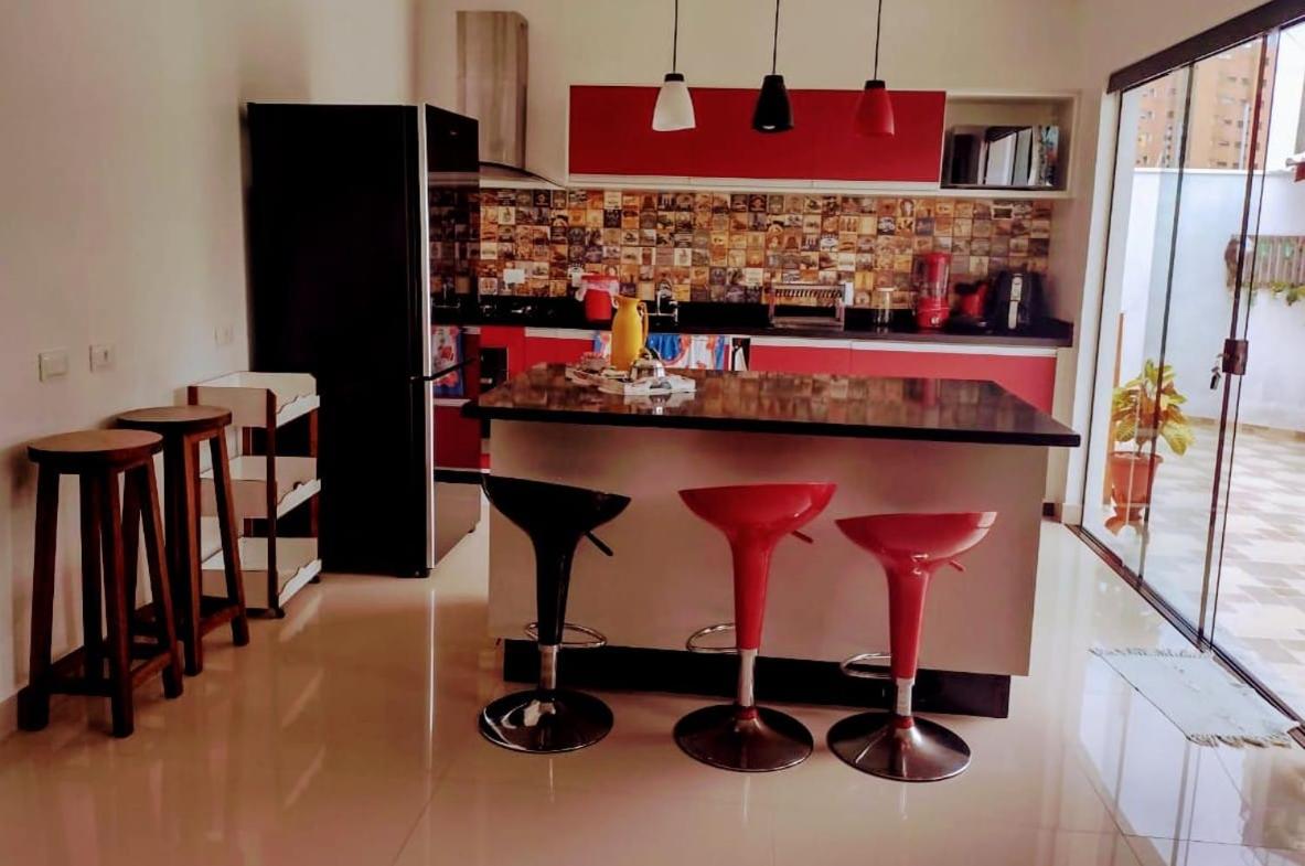 Casa a 150 m da Praia Martins de Sá