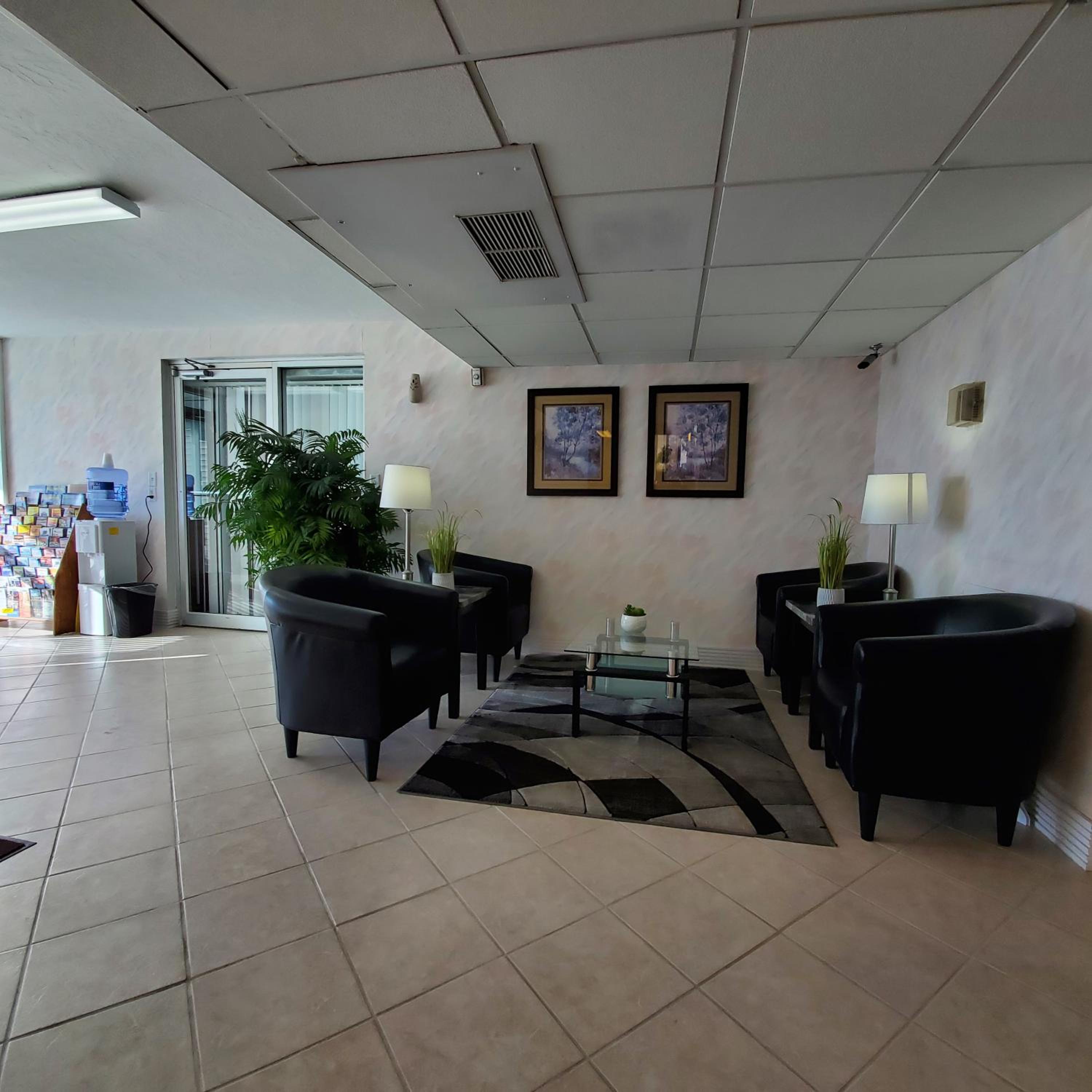 North Platte Vacations - Hospitality Inn - Property Image 6