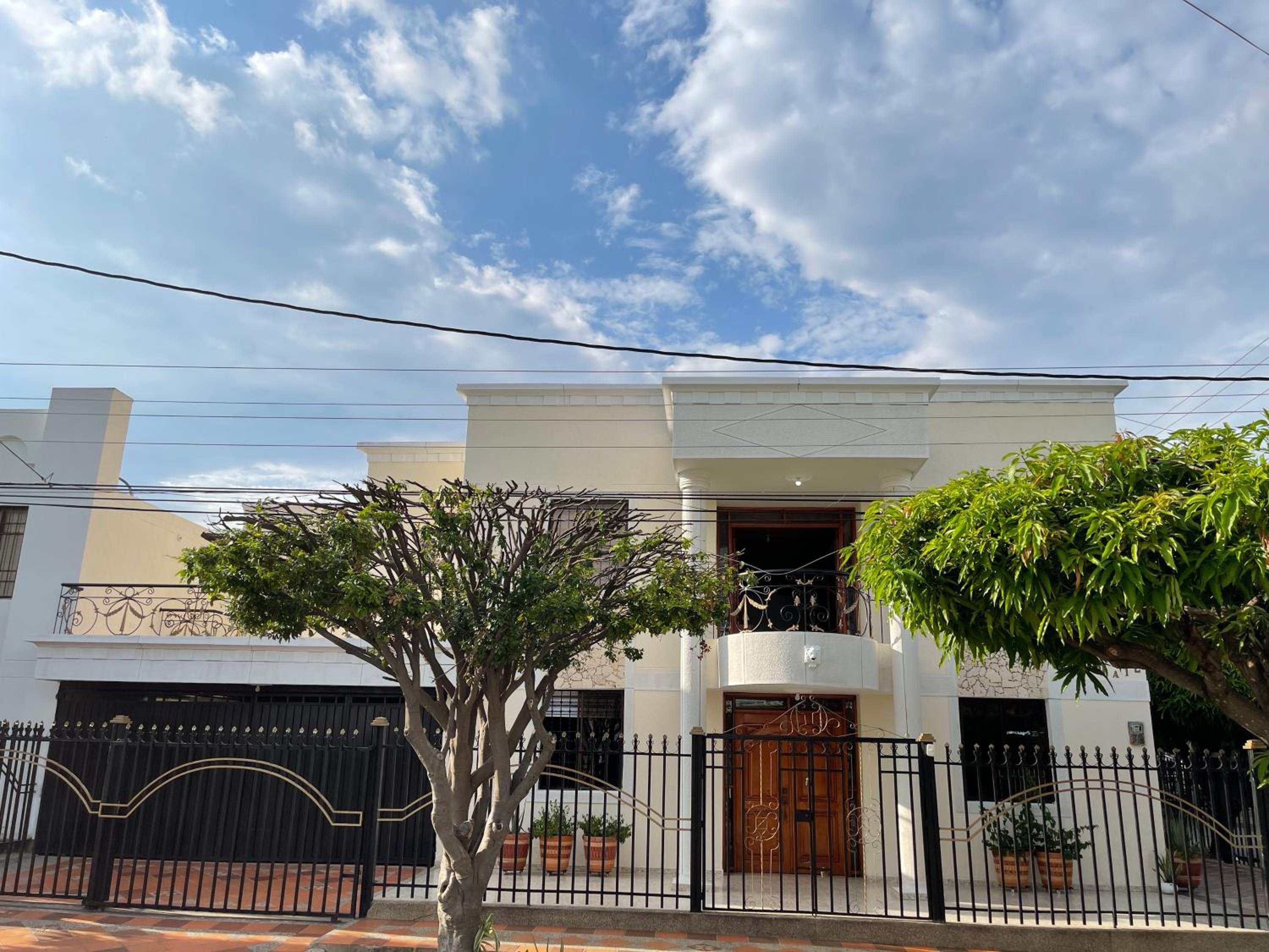 Casa Blanca Increíble Casa Completa Valledupar